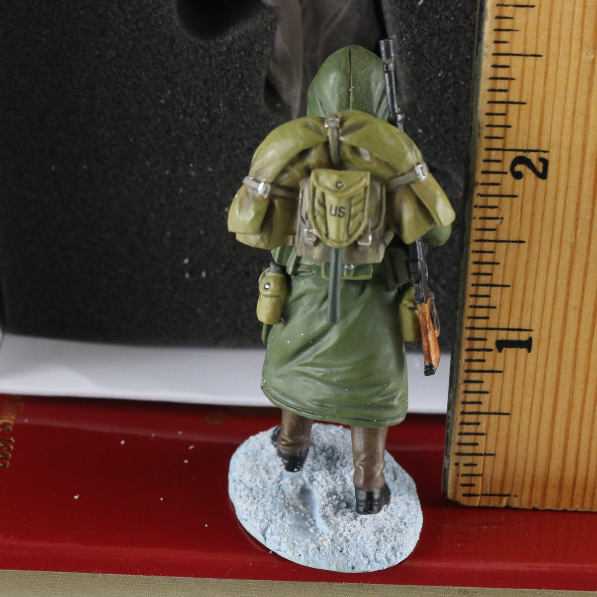 US Marine W/ Bar Korea Winter 1950-51 Soldier Britains 1:30 13034 Metal Figure