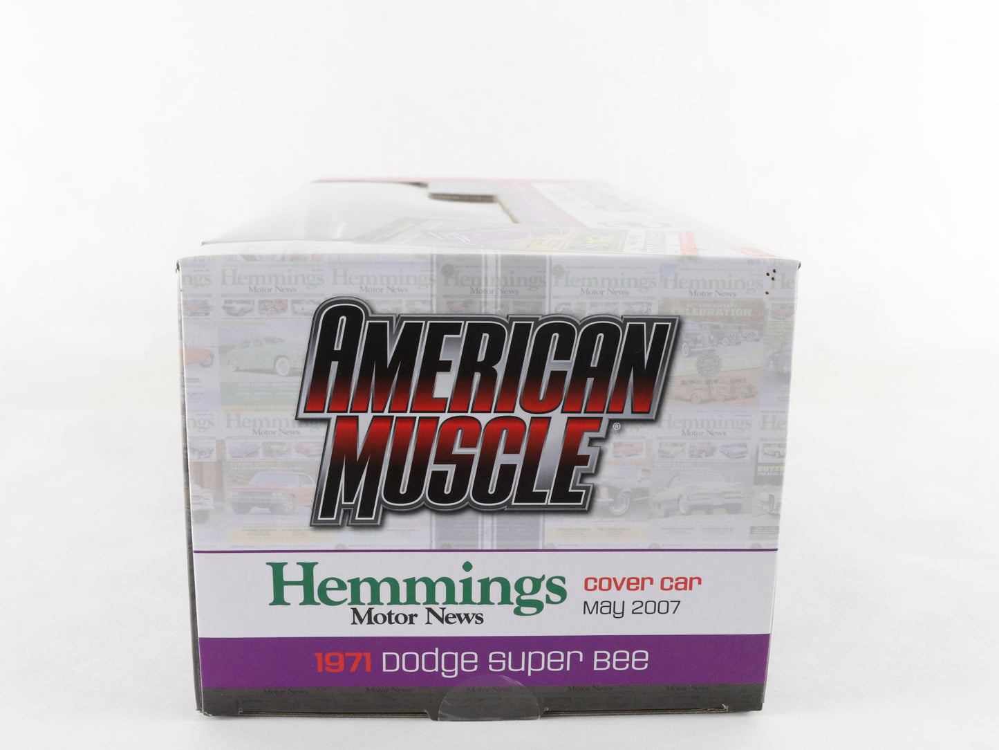 1971 Dodge Super Bee Hemmings Motor News American Muscle Auto World 1:18 Purple