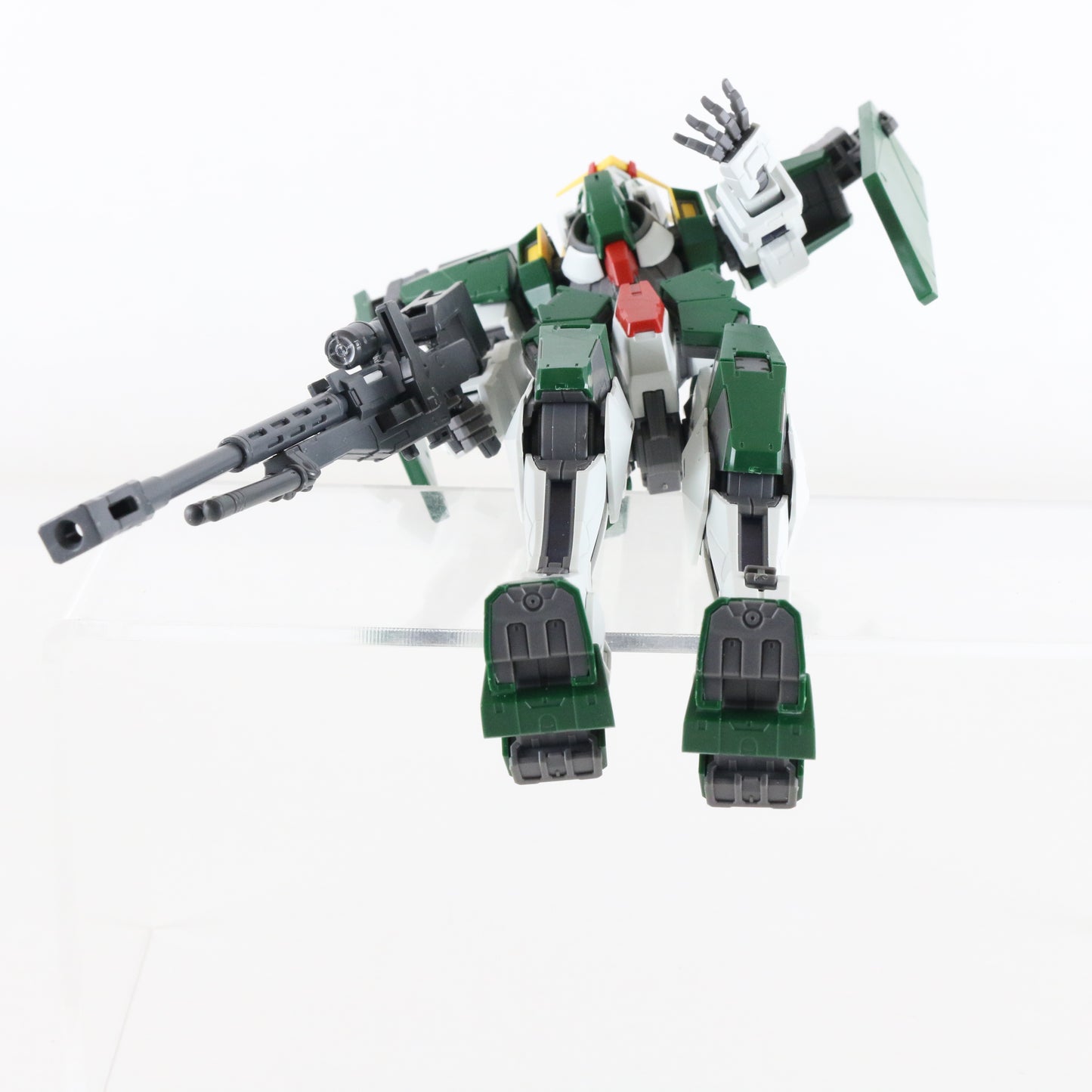 Gundam MG Gn-002 Dynames Mobile Suit Bandai 1:100 Model Figure W/ Accessories