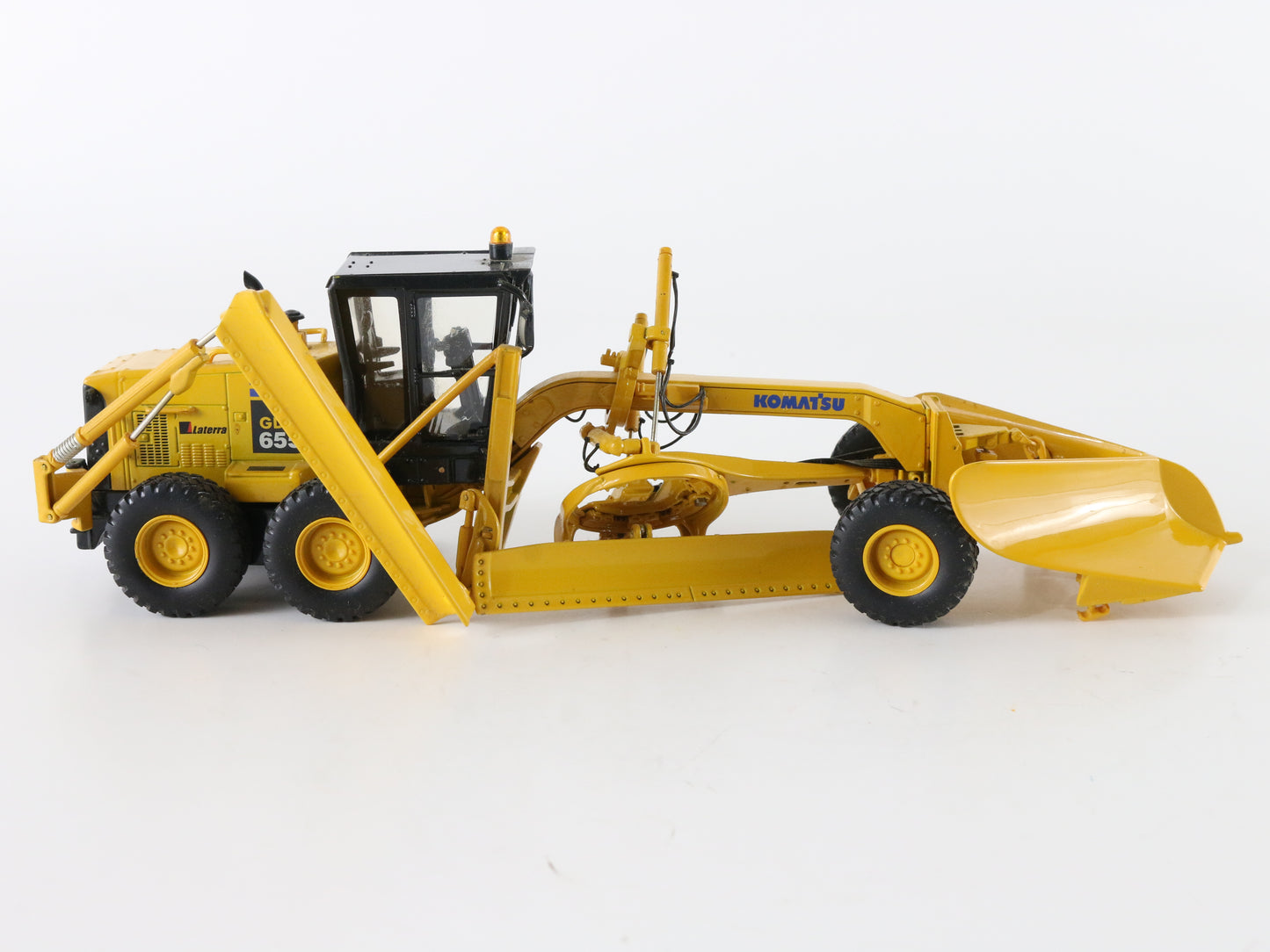 Komatsu Gd655 Motor Grader W/ Plow First Gear 1:50 Metal Construction Vehicle