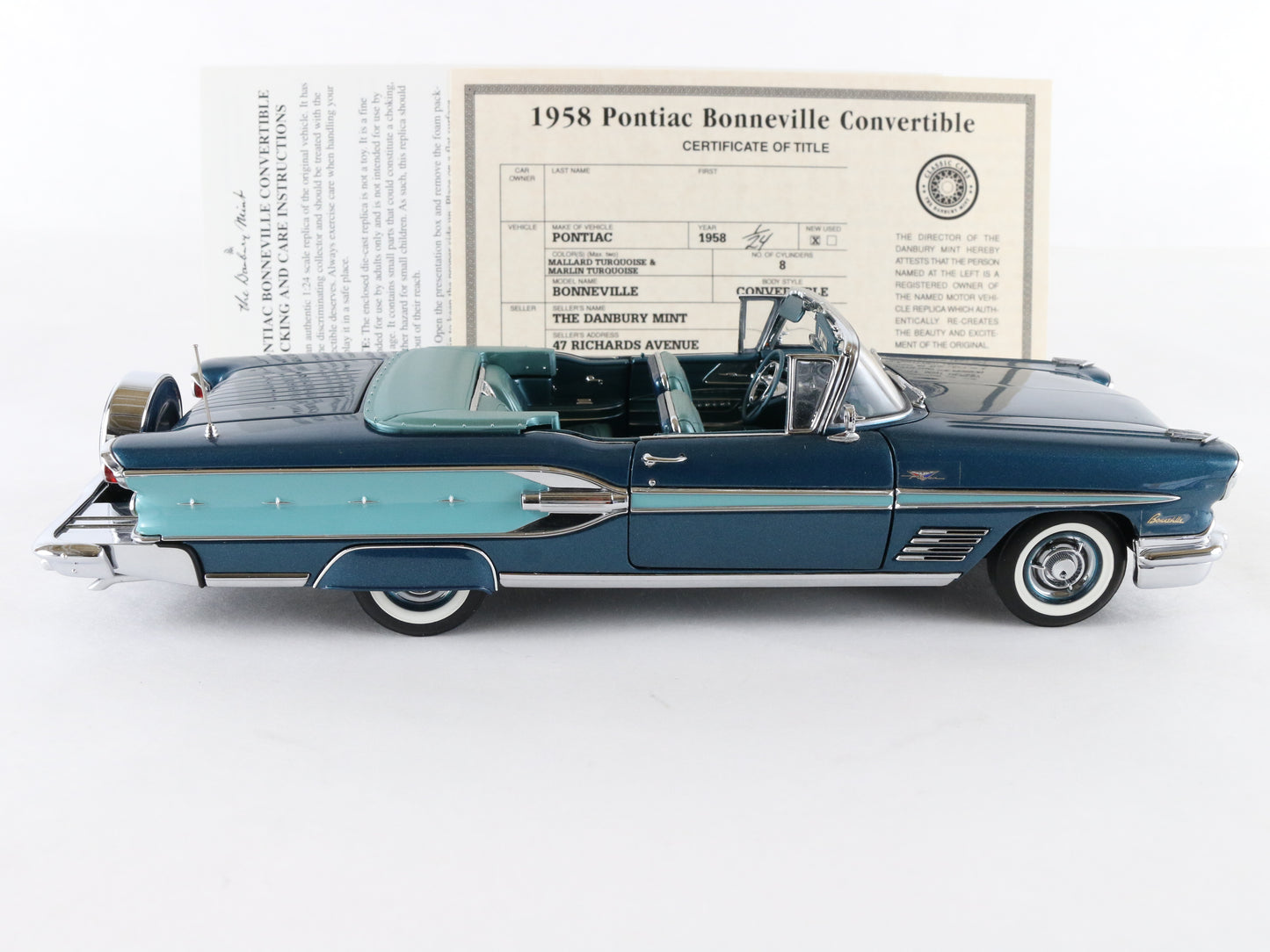 1958 Pontiac Bonneville Convertible Turquoise Danbury Mint 1:24 Model Car