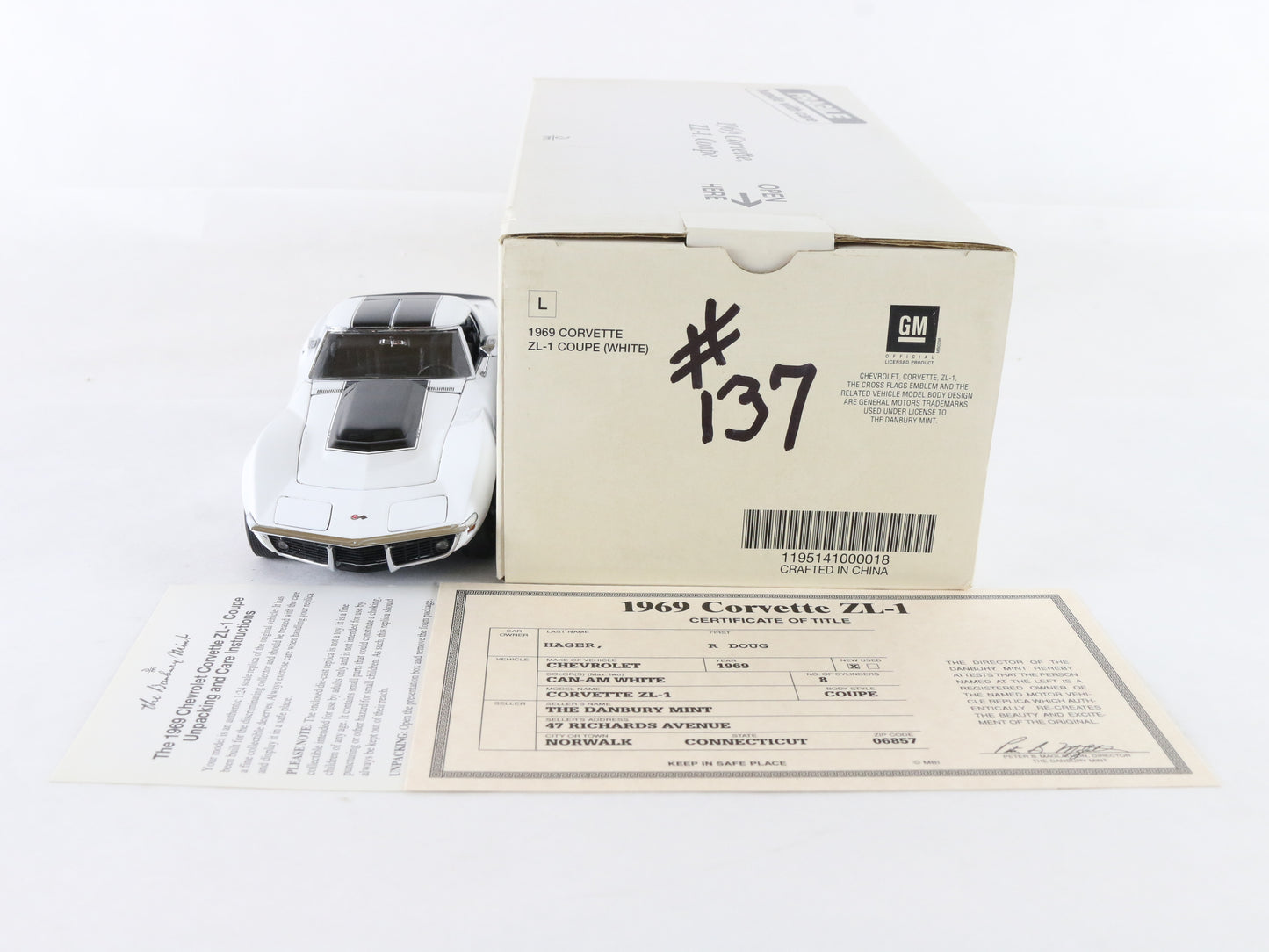1969 Chevy Corvette ZL-1 Coupe Can-Am White Danbury Mint 1:24 Diecast Model