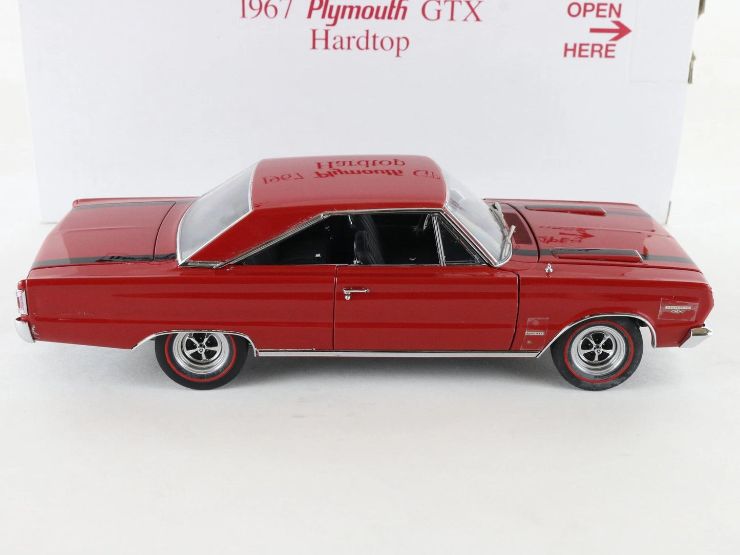 1967 Plymouth GTX Hardtop Red & Black Danbury Mint 1:24 Diecast Model Car