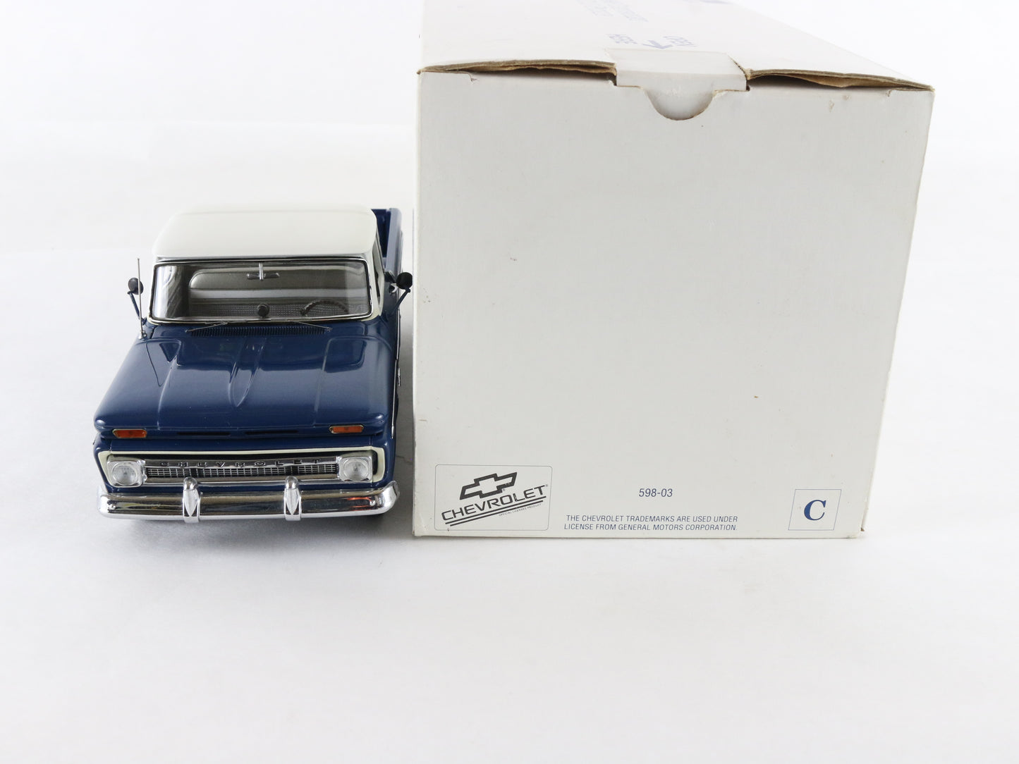1966 Chevrolet C10 Pickup Truck Blue White Danbury Mint 1:24 Diecast Model