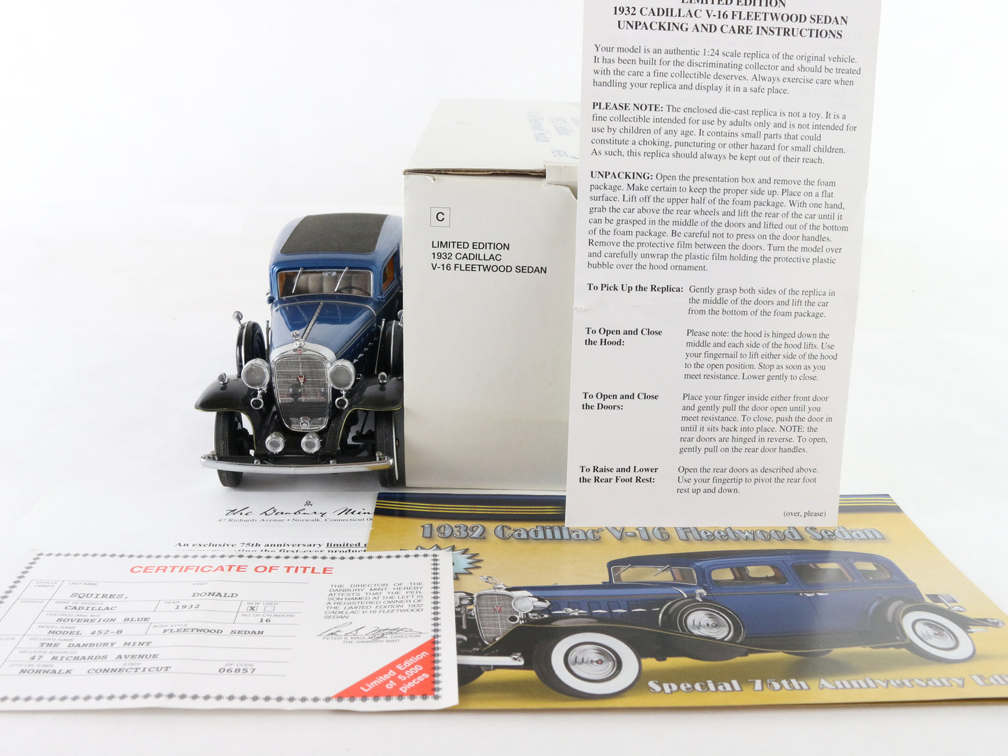 1932 Cadillac V-16 452-B Fleetwood Sedan Blue Danbury 1:24 Diecast 1332/5000