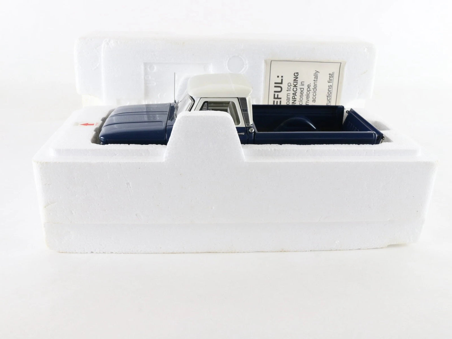1966 Chevrolet C10 Pickup Truck Blue White Danbury Mint 1:24 Diecast Model