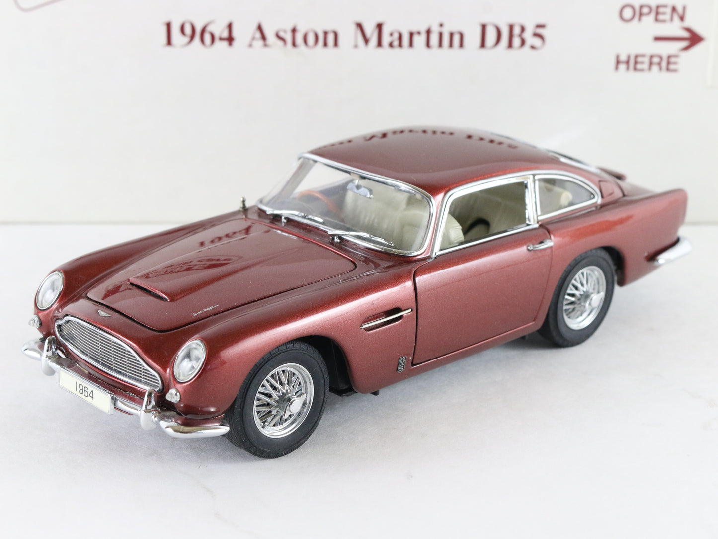 1964 Aston Martin DB5 Red Danbury Mint 1:24 Diecast Car