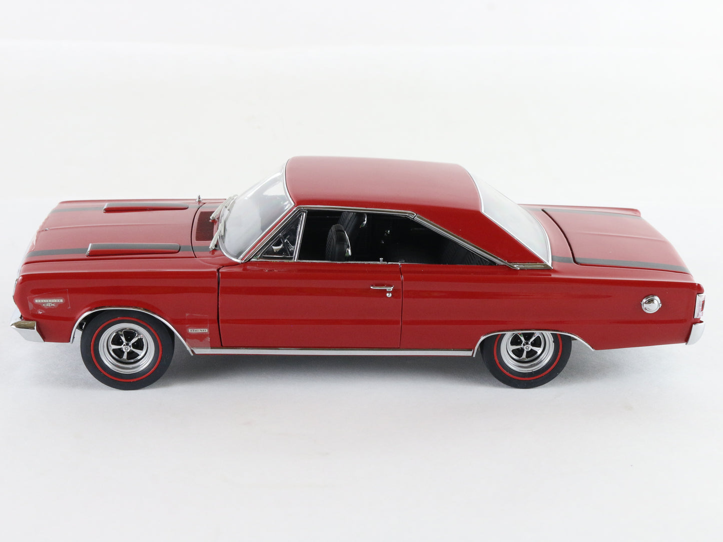 1967 Plymouth GTX Hardtop Red Black Danbury Mint 1:24 Diecast Model Car