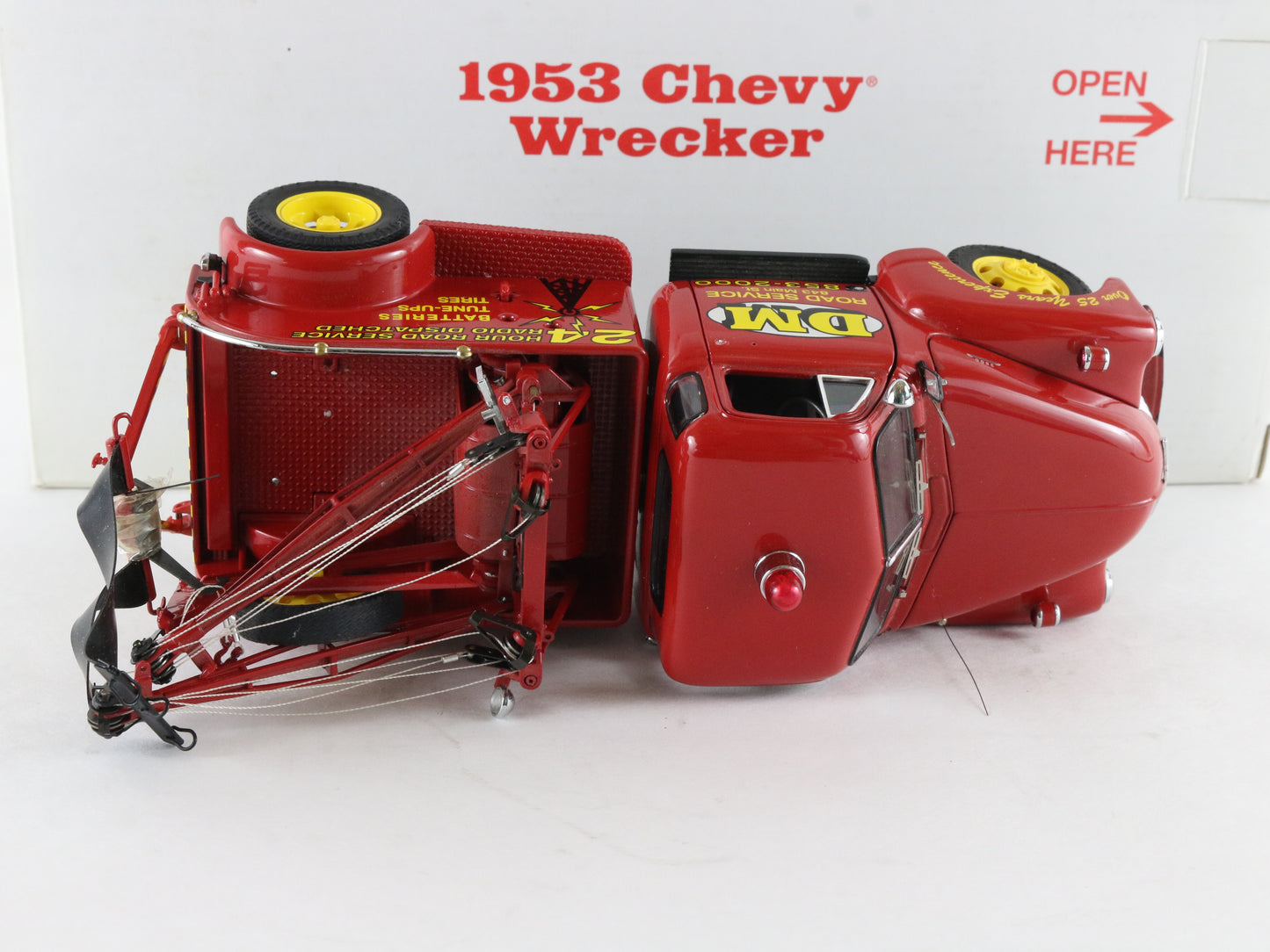 1953 Chevy 1-Ton Wrecker DM Road Service Red Danbury Mint 1:24 Diecast Tow Truck