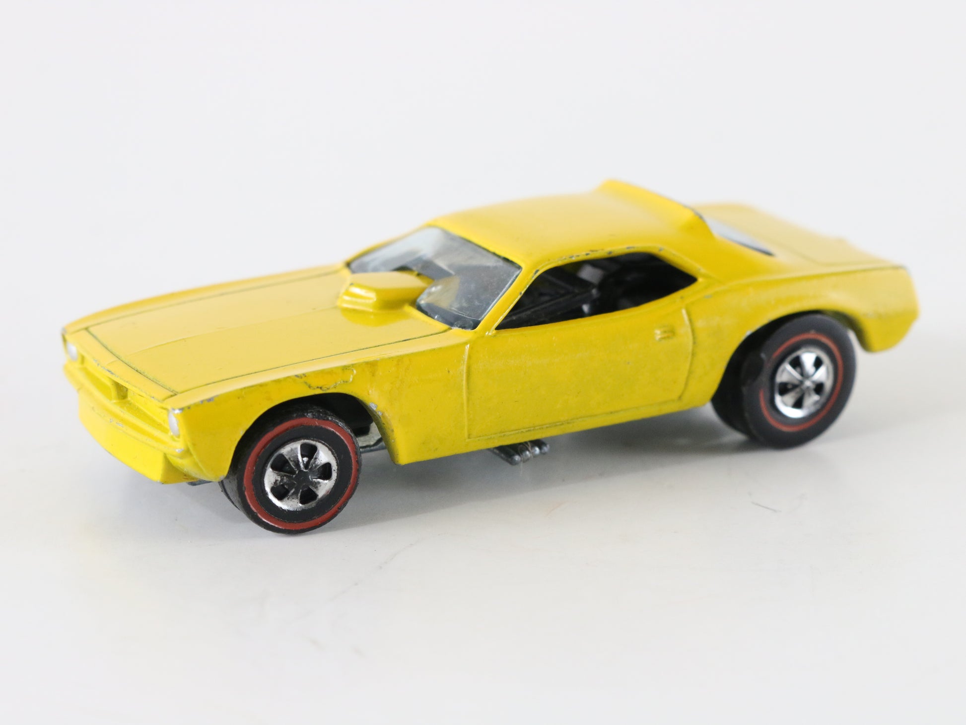 Vintage 1970 Hot Wheels Don Prudhomme Snake Enamel Yellow 1:64