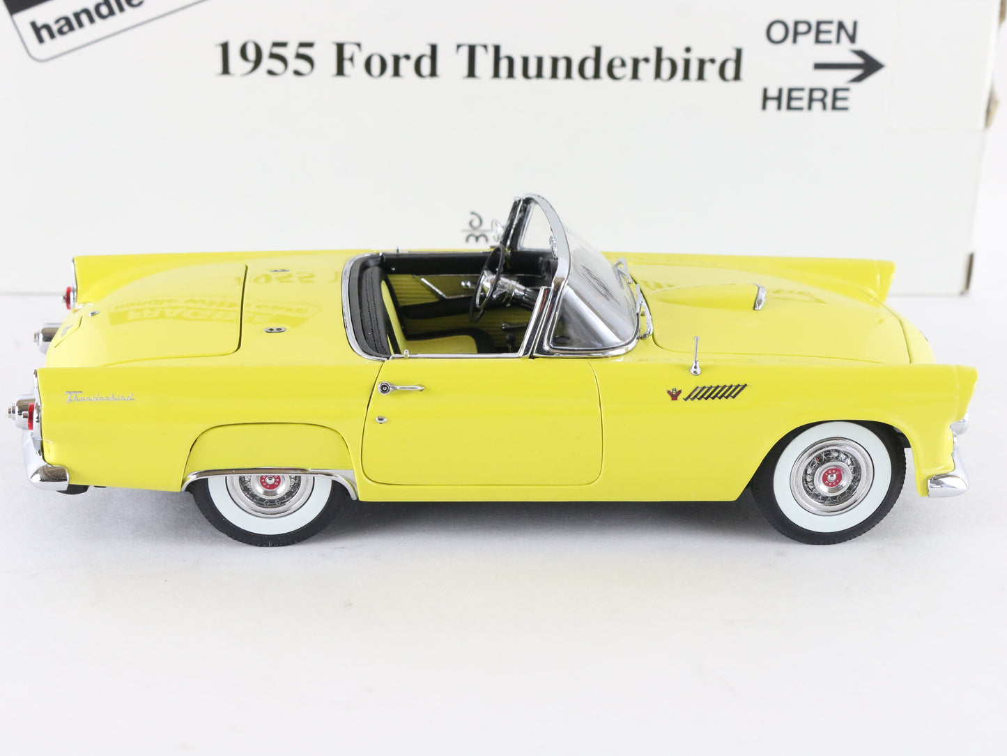 1955 Ford Thunderbird Convertible Yellow Limited Danbury Mint 1:24 Diecast 3726