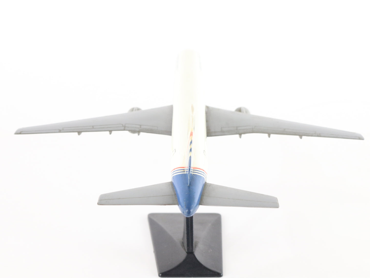 Boeing 757 Passenger Jet Plane Plastic Model Airplane House Colors 10" Long