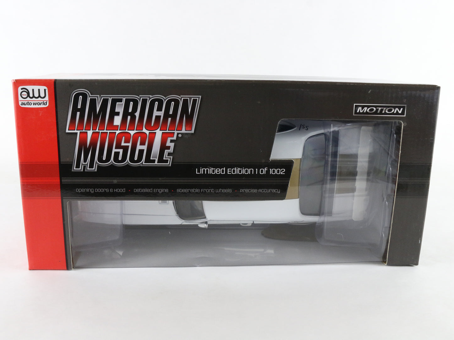 Auto World 1:18 1969 Hurst Olds 455 Commotion Motion White American Muscle Model