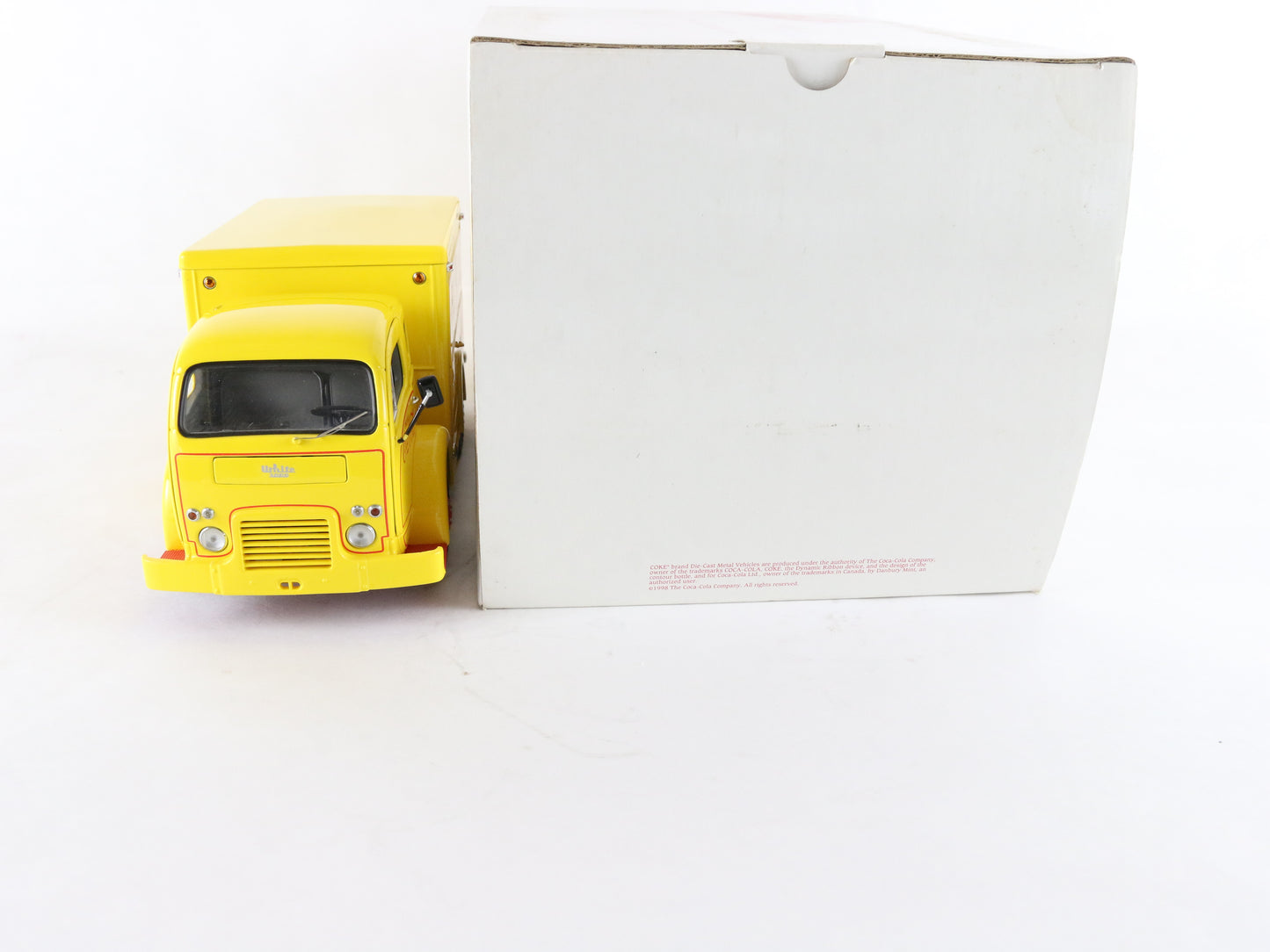 1955 White 3000 Coca Cola Delivery Truck Yellow Danbury Mint 1:24 Diecast Model
