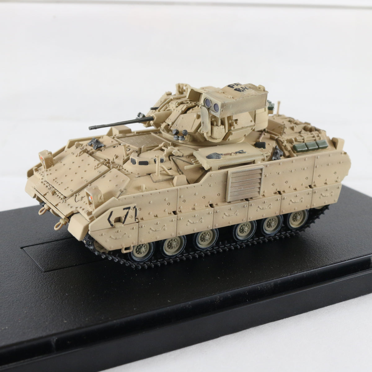 M2A2 Bradley IFV US Army 1:72 Plastic Military Vehicle PRE-BUILT