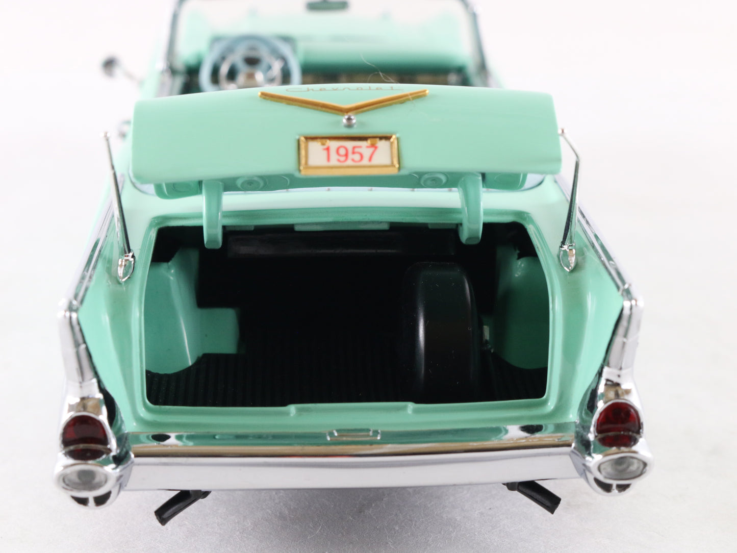 1957 Chevrolet Bel Air Surf Green Convertible Danbury Mint 1:24 Model Car