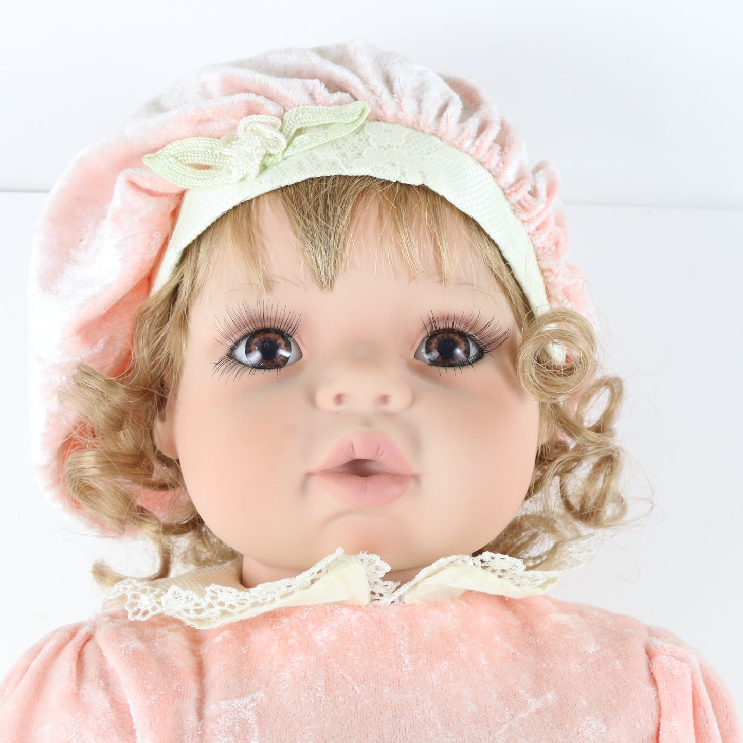 Pink & White Dress Girl Large 22.5" Vinyl Doll W/ Clothes & Hat 71/750
