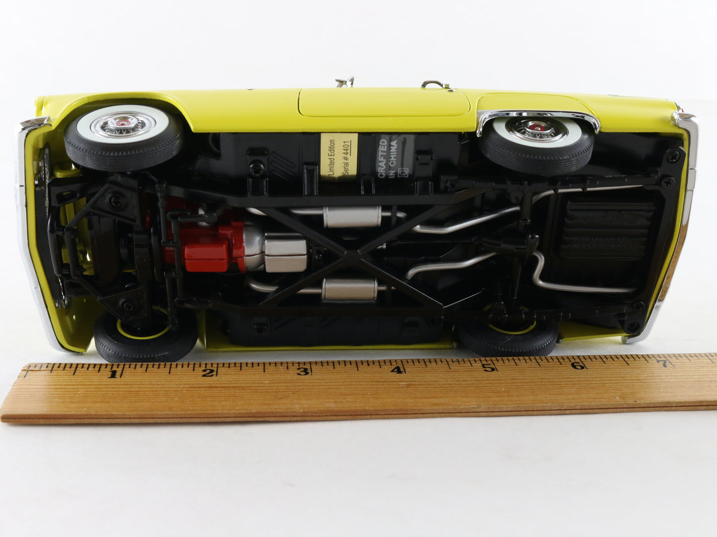 1955 Ford Thunderbird Convertible Yellow Danbury Mint 1:24 Model Car
