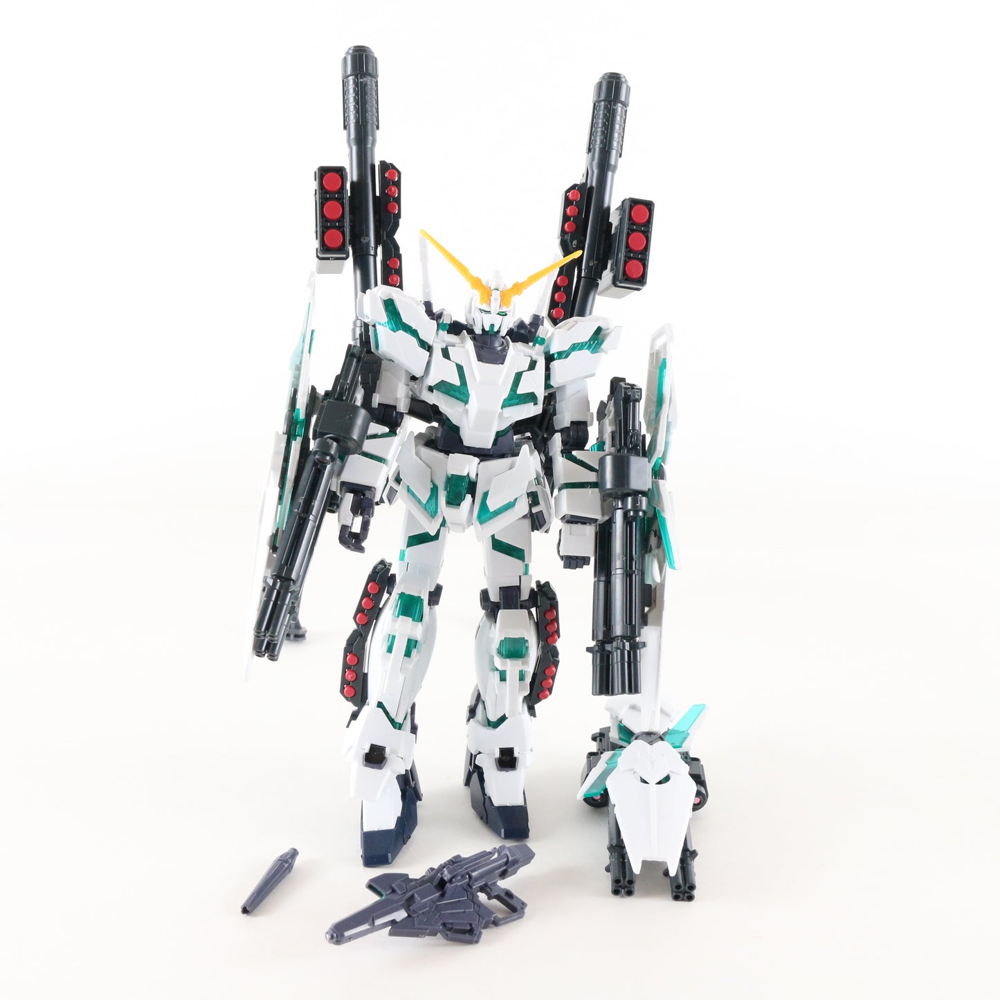 Gundam HG 178 Full Armor Unicorn Mobile Suit Bandai 1:144 ASSEMBLED Model Figure