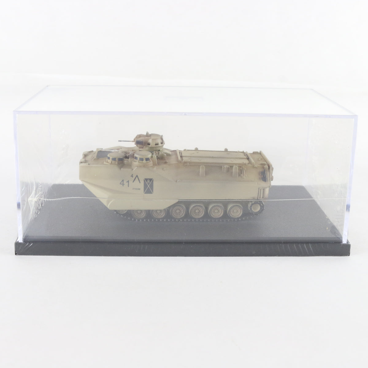 AAV-7 FMC Sand Camo Assault Amphibious Vehicle 1:72 Military Vehicle