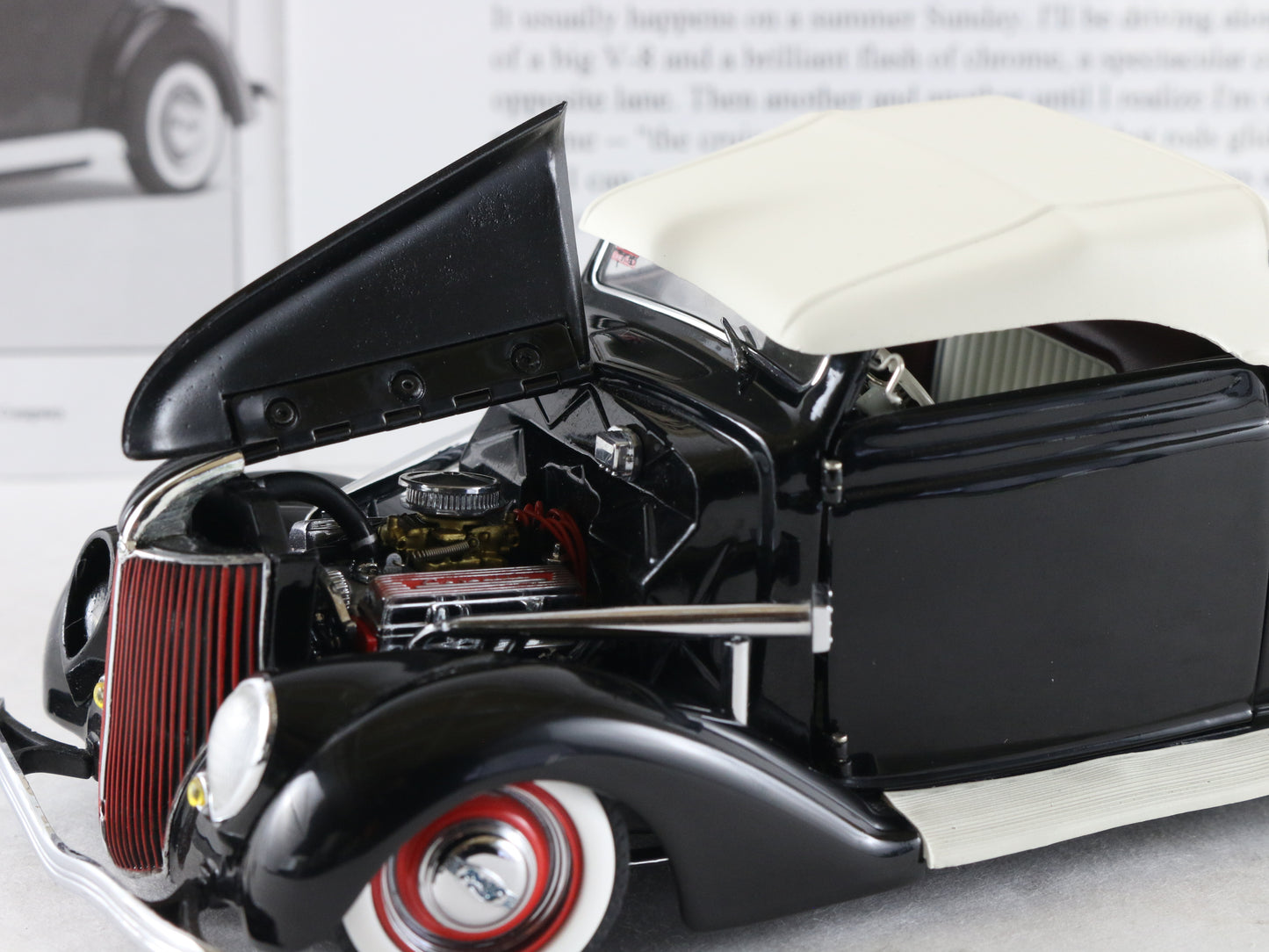 1936 Ford Hot Rod Deluxe Cabriolet Convertible Danbury Mint 1:24 Model Car