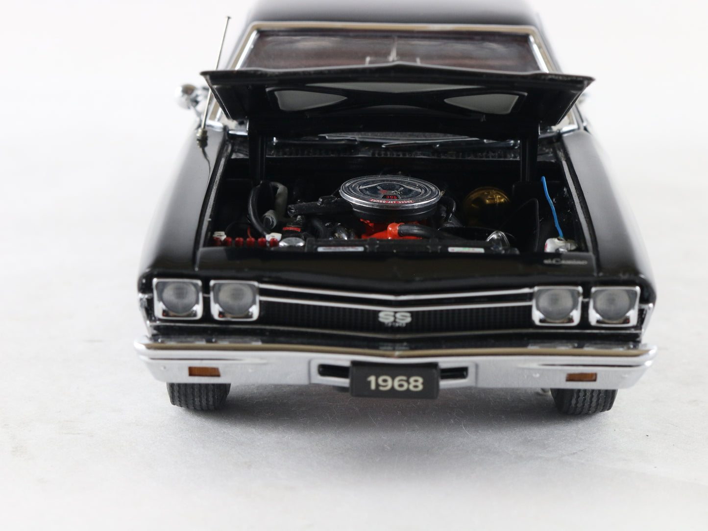 1968 Chevrolet El Camino SS 396 Black Danbury Mint 1:24 Model Car W/ Cover