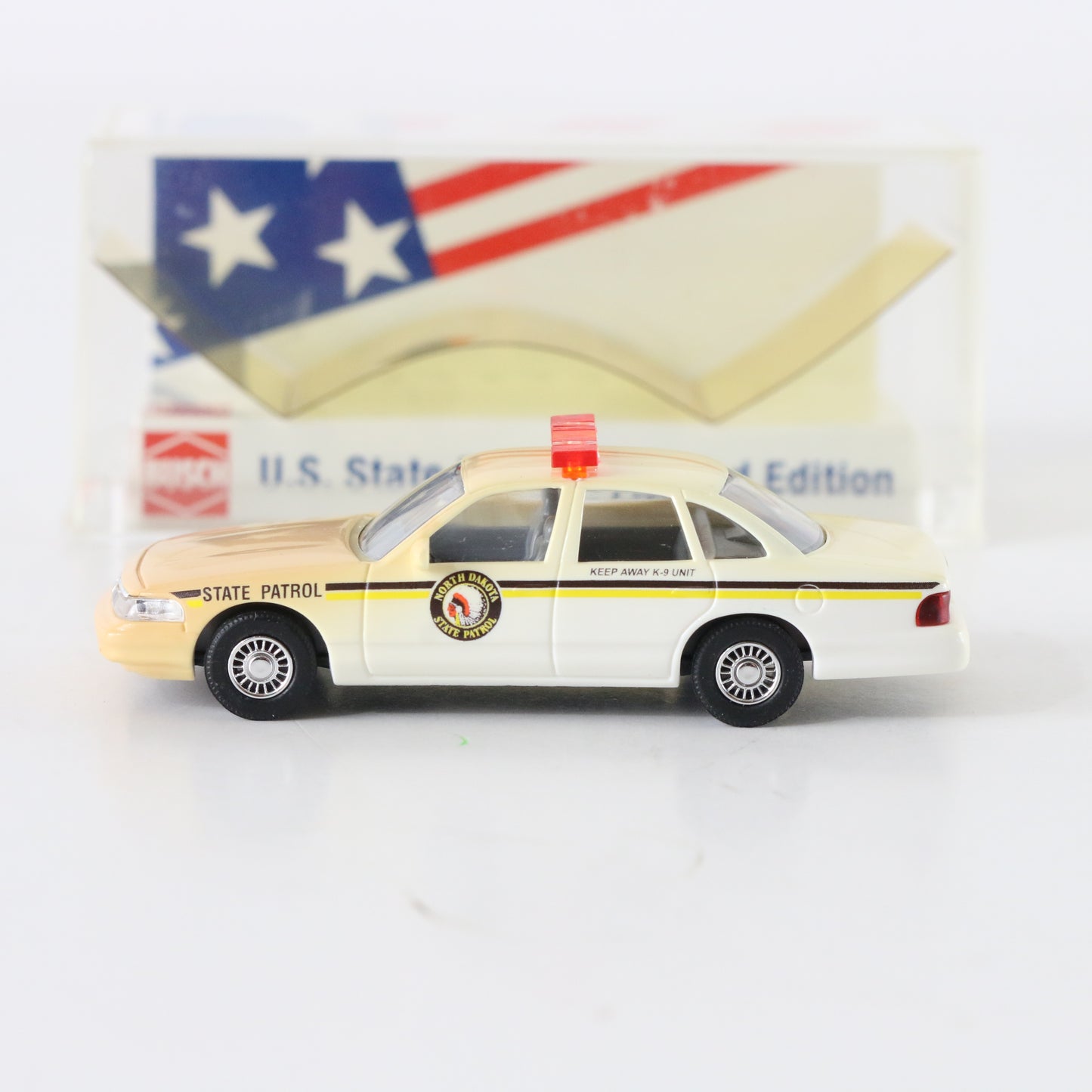 Ford Crown Victoria North Dakota State Patrol Police Car Busch HO 1:87 49079