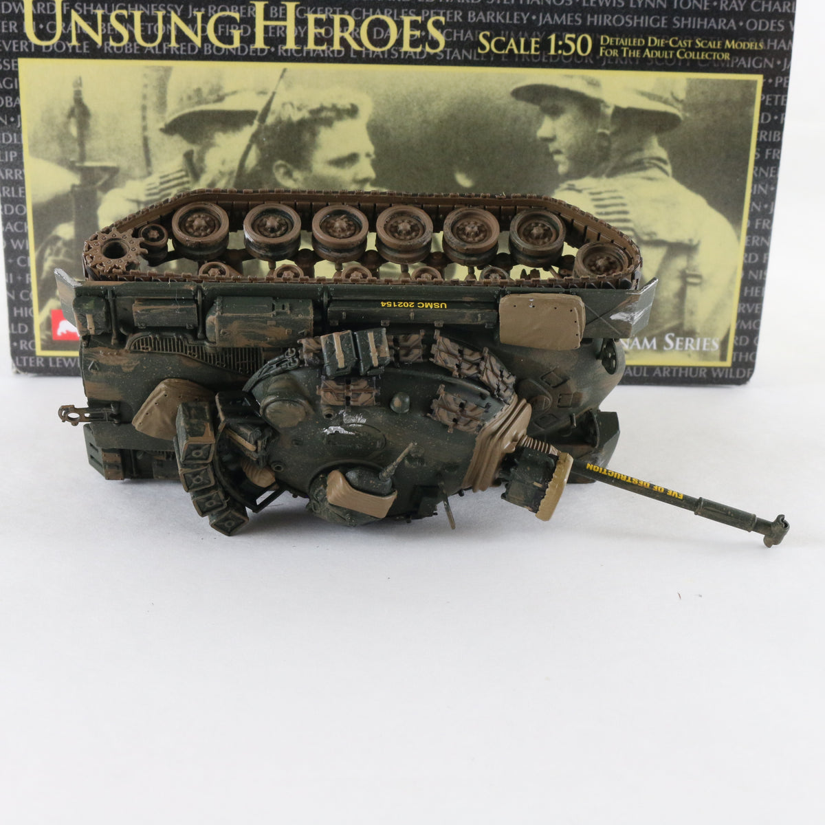 M48A3 Tank USMC Chrysler Unsung Heroes Corgi 1:50 50301 Military Vehicle