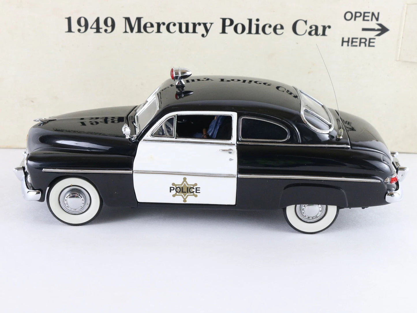 1949 Mercury Police Cruiser Black White Danbury Mint 1:24 Diecast Model