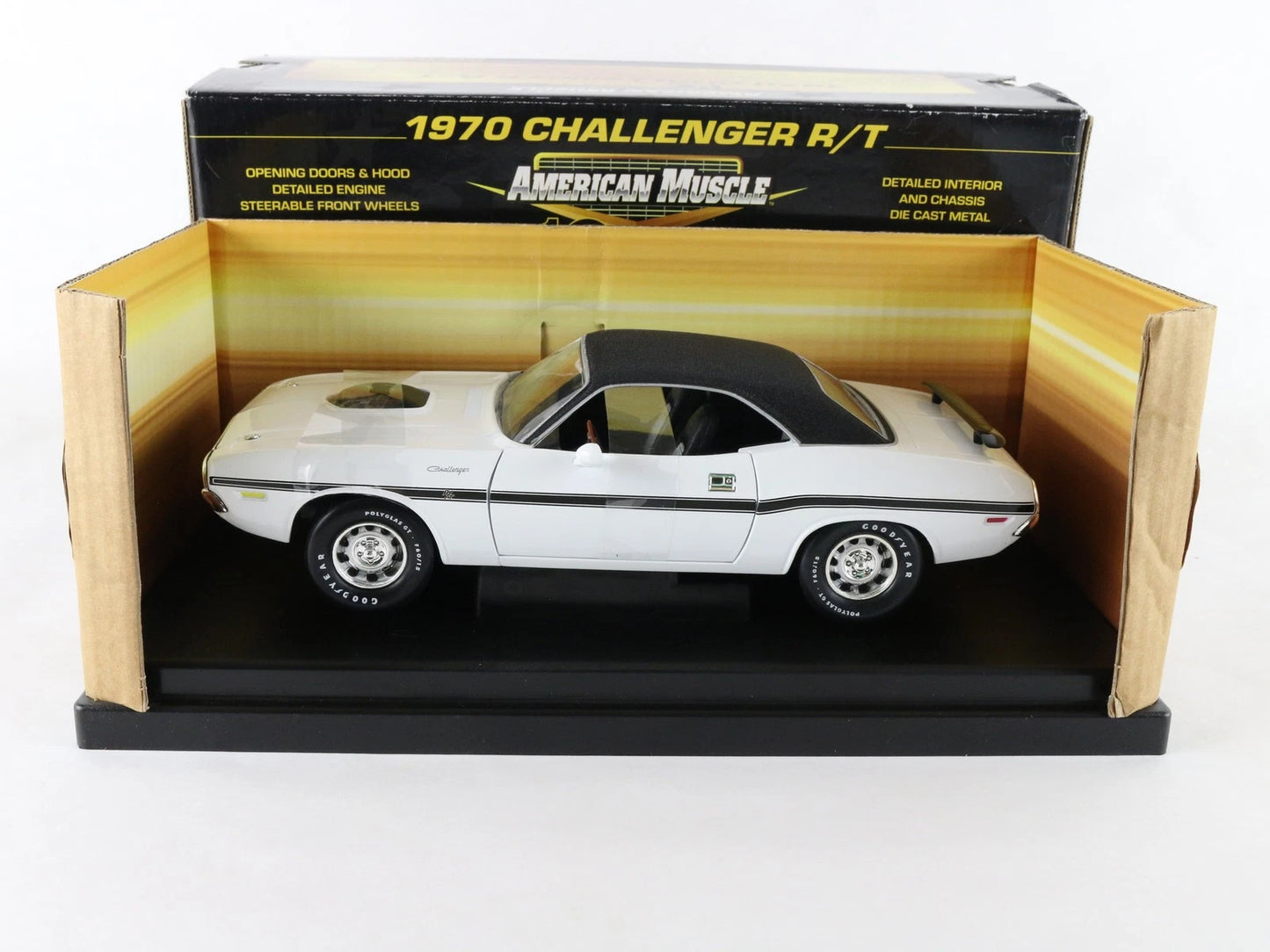 1970 Dodge Challenger R/T 10 Fastest White American Muscle ERTL 1:18 32753