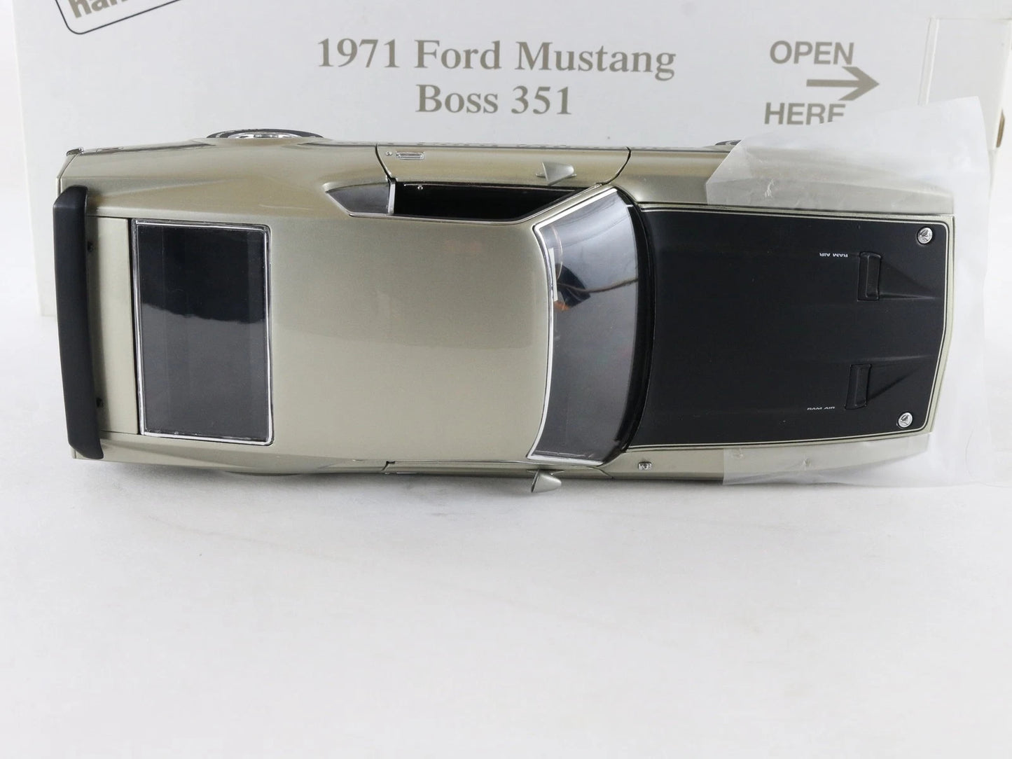 1971 Ford Mustang Boss 351 Fastback Metallic Pewter Danbury Mint 1:24 Diecast