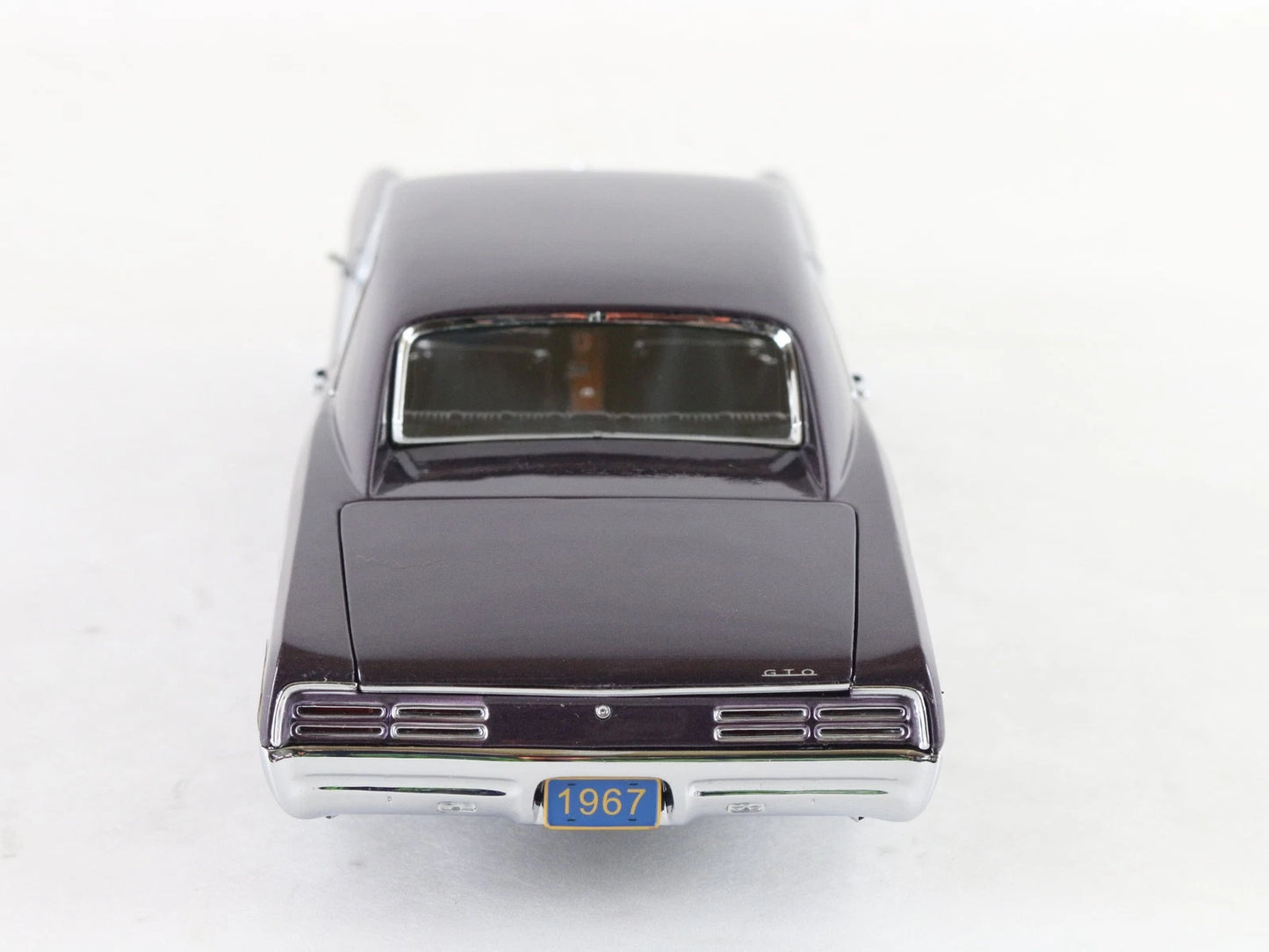 1967 Pontiac GTO Hardtop Plum Mist Purple Danbury Mint 1:24 Diecast Model Car