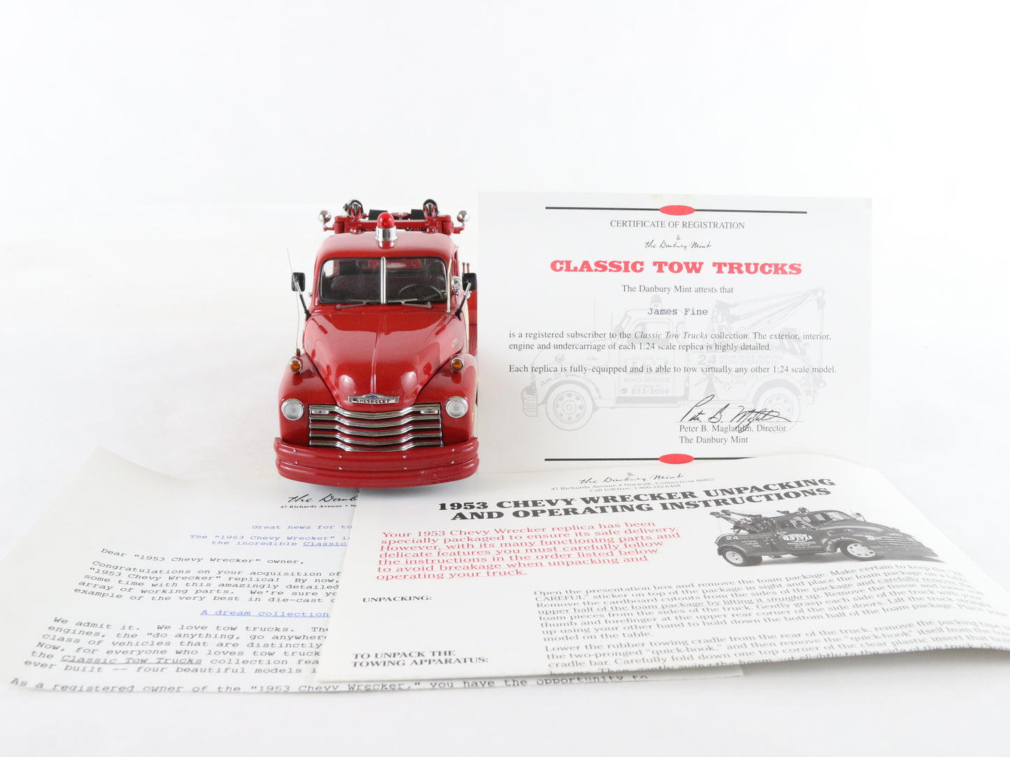 1953 Chevy Wrecker DM Road Service Tow Truck Red Danbury Mint 1:24 Diecast Model
