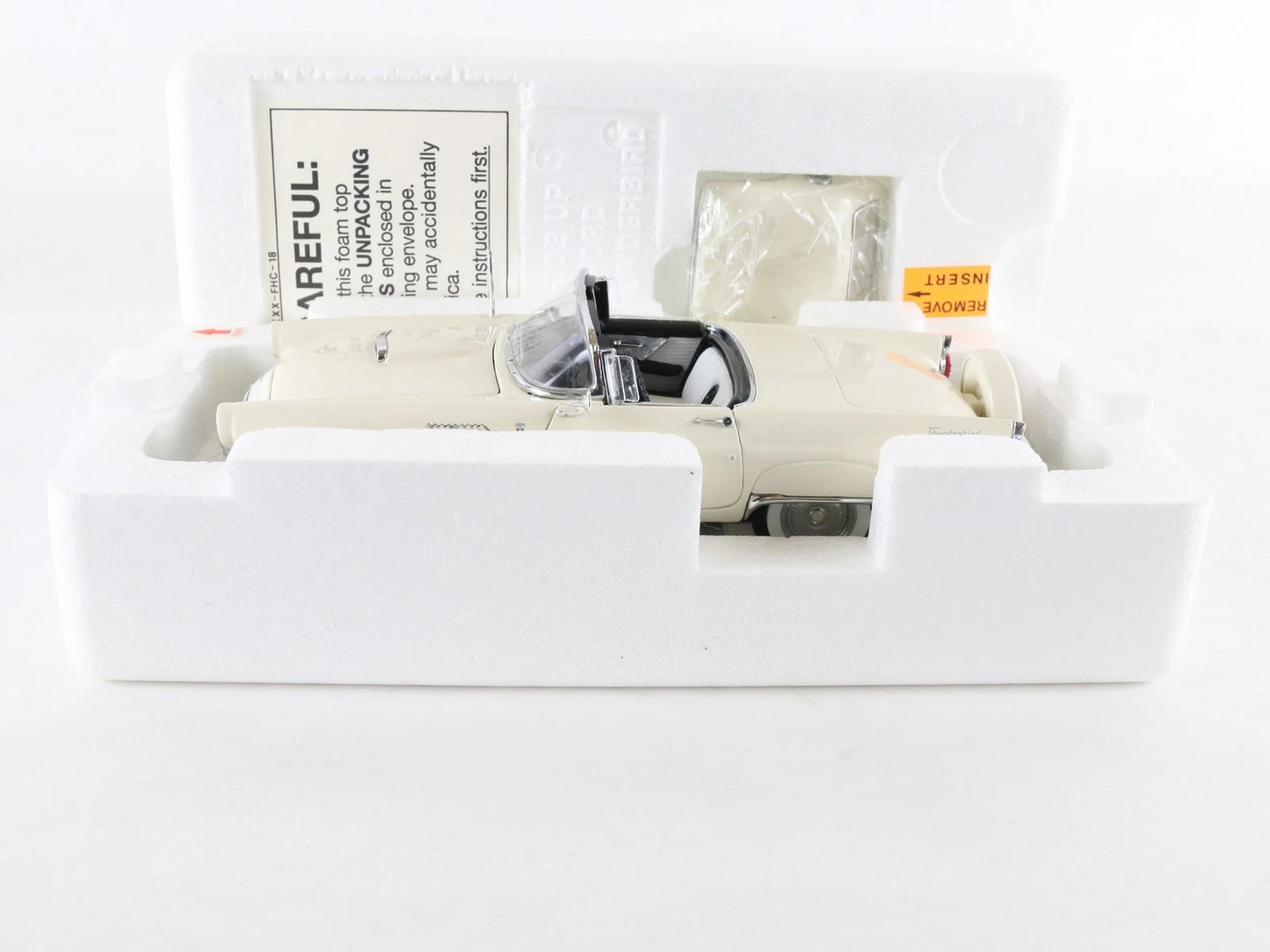 1956 Ford Thunderbird Convertible White Danbury Mint 1:24 Diecast Model
