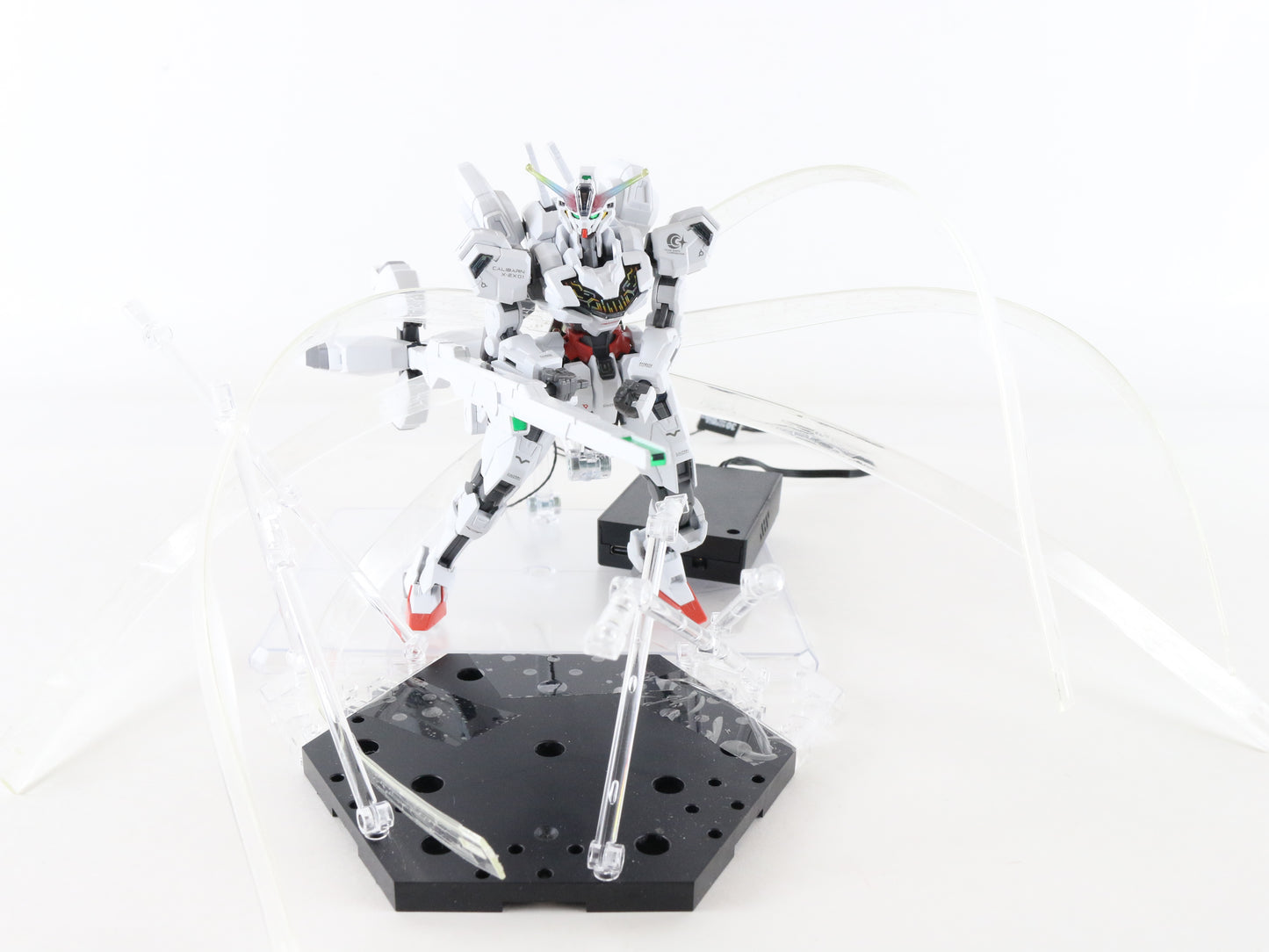 Gundam HG Calibarn Mobile Suit Bandai 1:144 Model Figure W/ Custom Stand