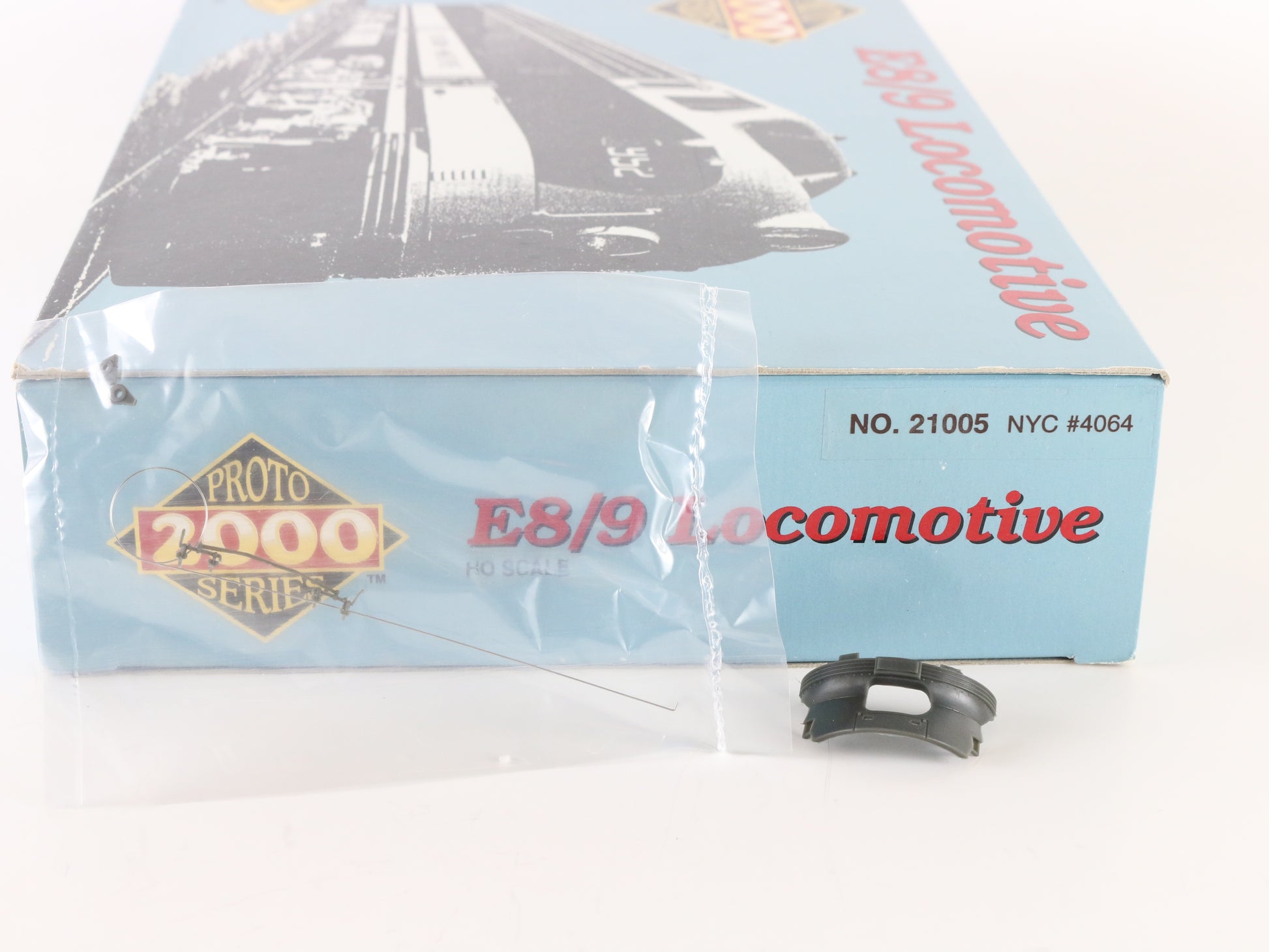 Proto 2000 HO NYC 4064 E8/9 Diesel Locomotive