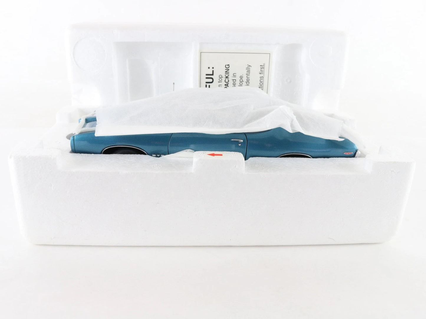 1969 Pontiac GTO Coupe Light Blue Danbury Mint 1:24 Diecast Model 680