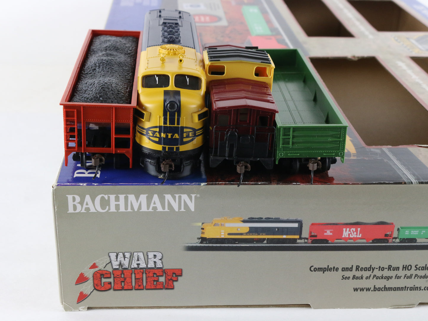 Bachmann HO War Chief Santa Fe Diesel Locomotive Train Set UNUSED #00746