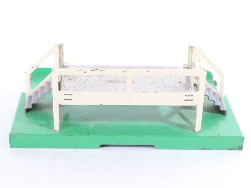 Green & White Loader Platform Metal Lionel O