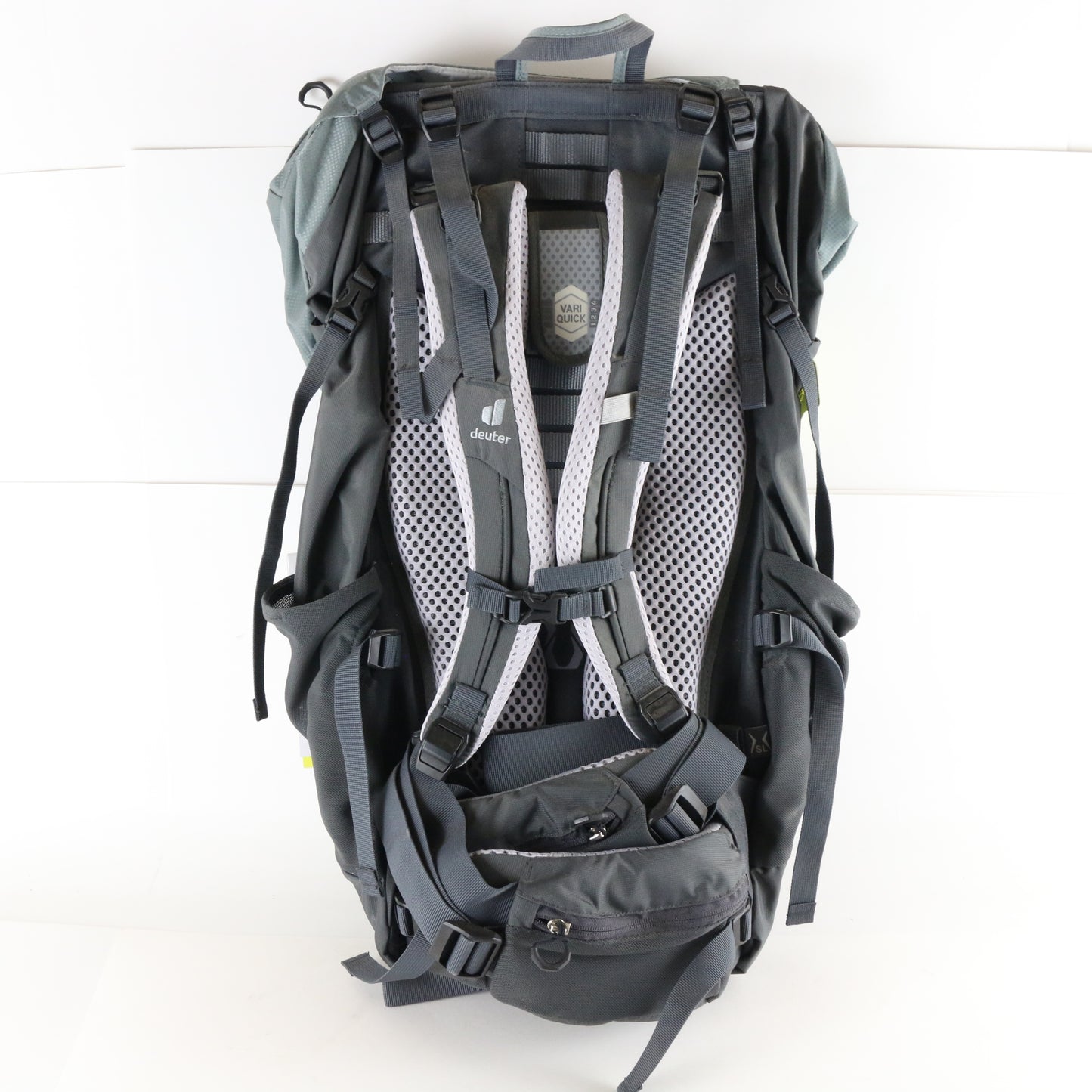 Deuter Air Contact Lite 60+10 SL Womens Shale Graphite Trekking Hiking Backpack