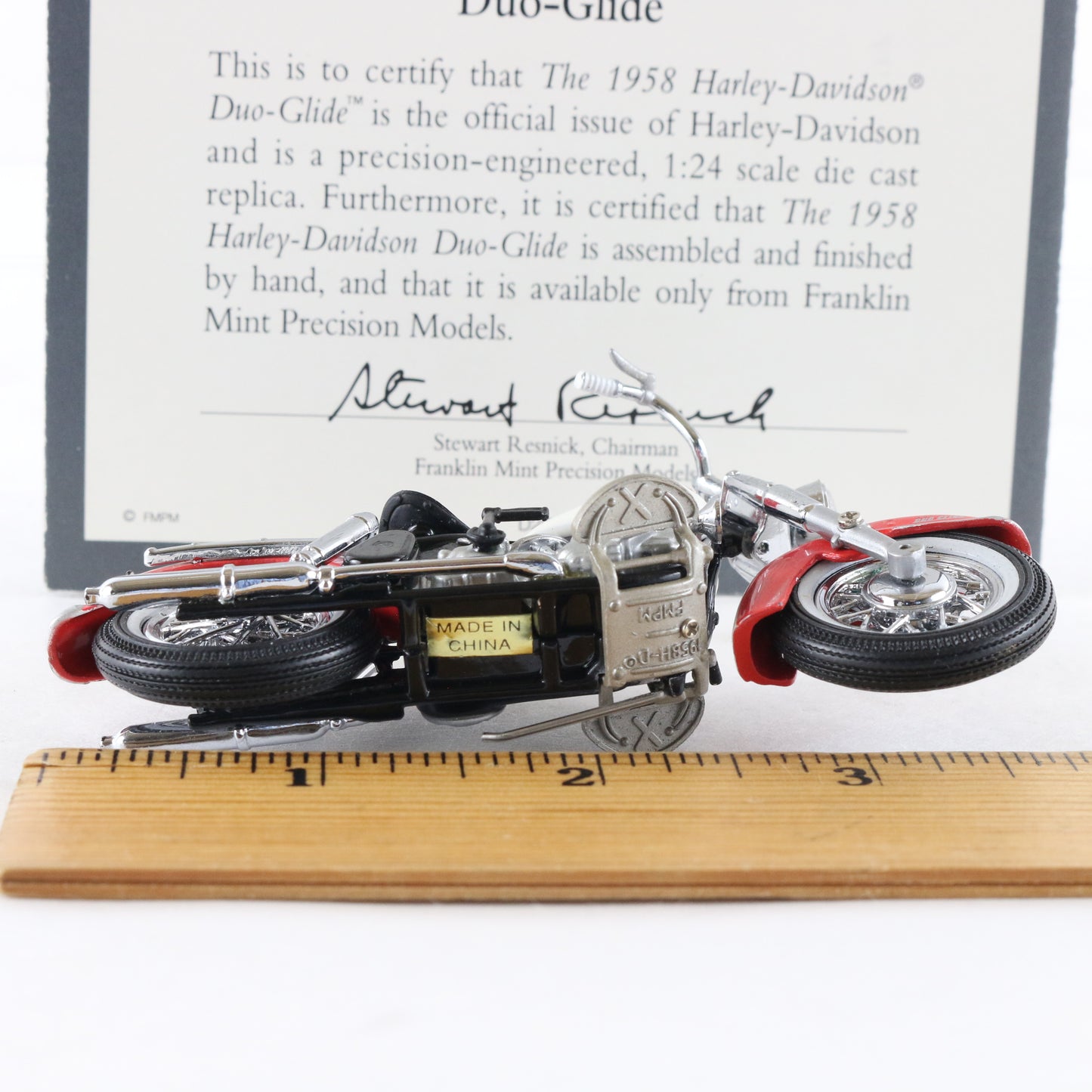1958 Harley Davidson Duo-Glide Red White Franklin Mint 1:24 Model Motorcycle