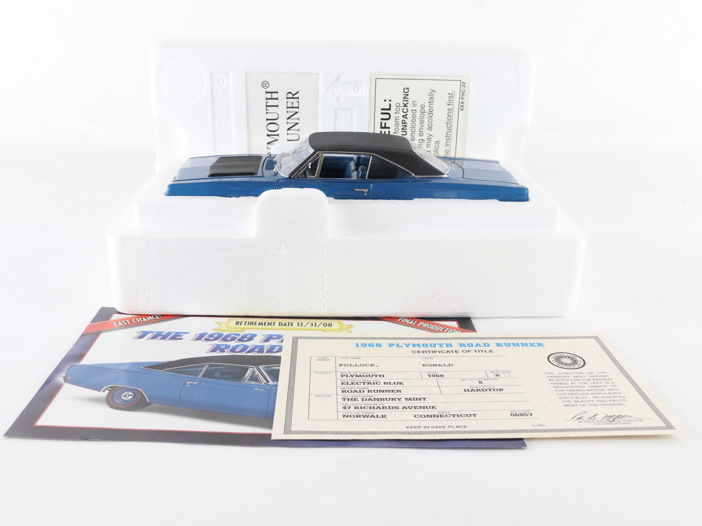 1968 Plymouth Road Runner Hardtop Electric Blue Danbury Mint 1:24 Diecast Model