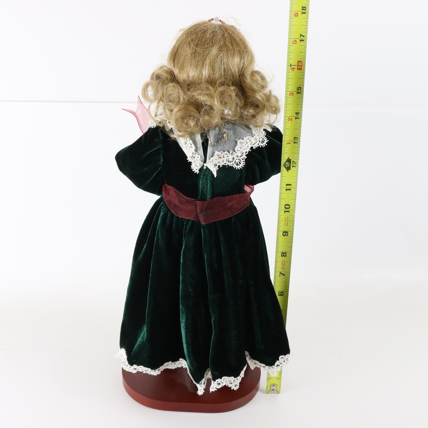 Holly Memories Of Childhood Richard Simmons Christmas 17" Girl Doll 83/3000