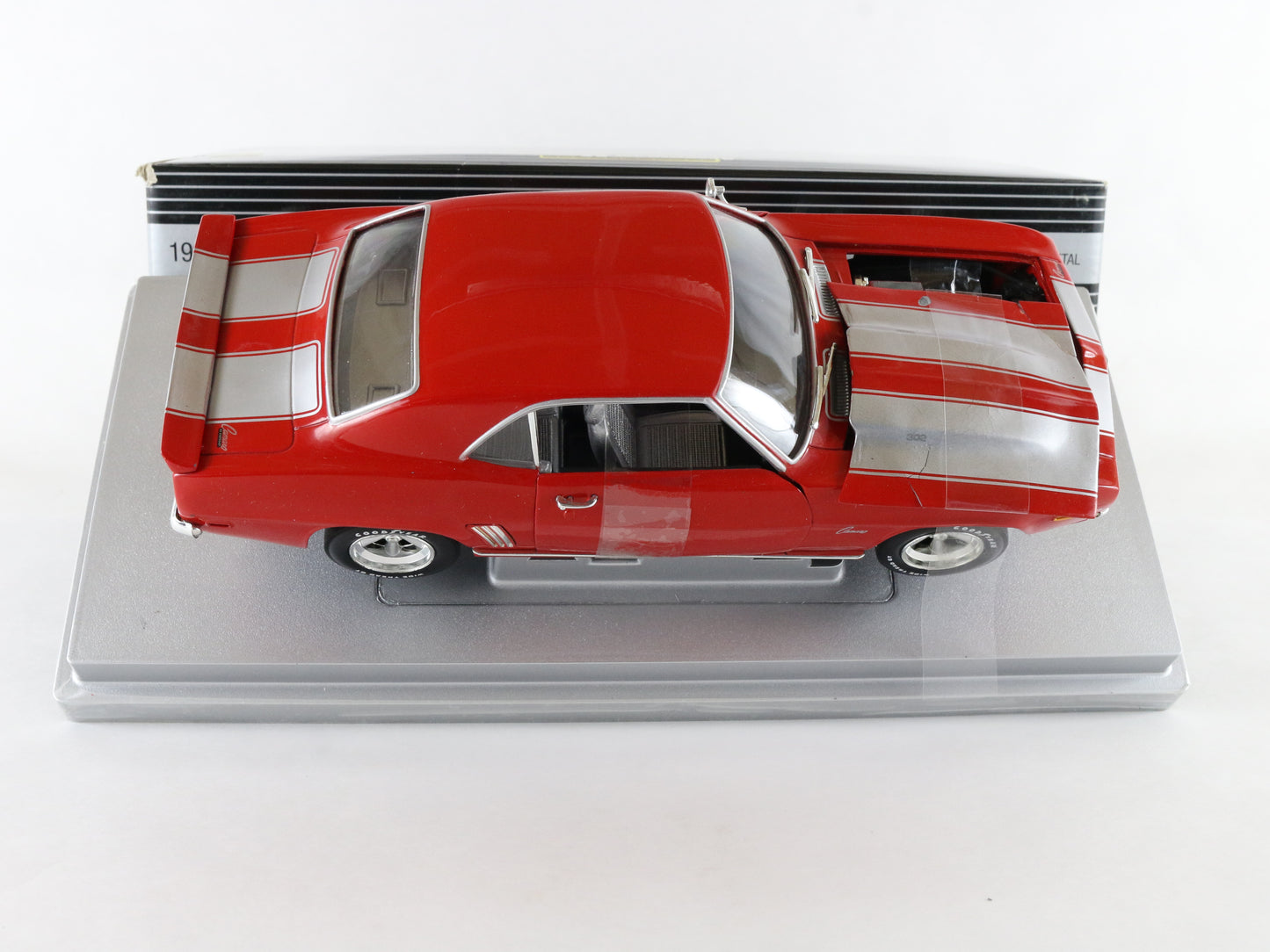 1969 Chevy Camaro Z28 Red American Muscle ERTL 1:18 39282 Damaged LE of 2200