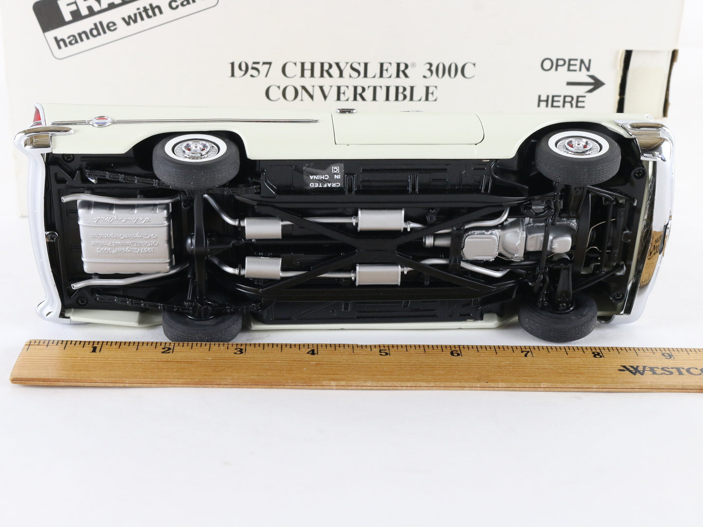 1957 Chrysler 300C Convertible White Danbury Mint 1:24 Diecast Model Car