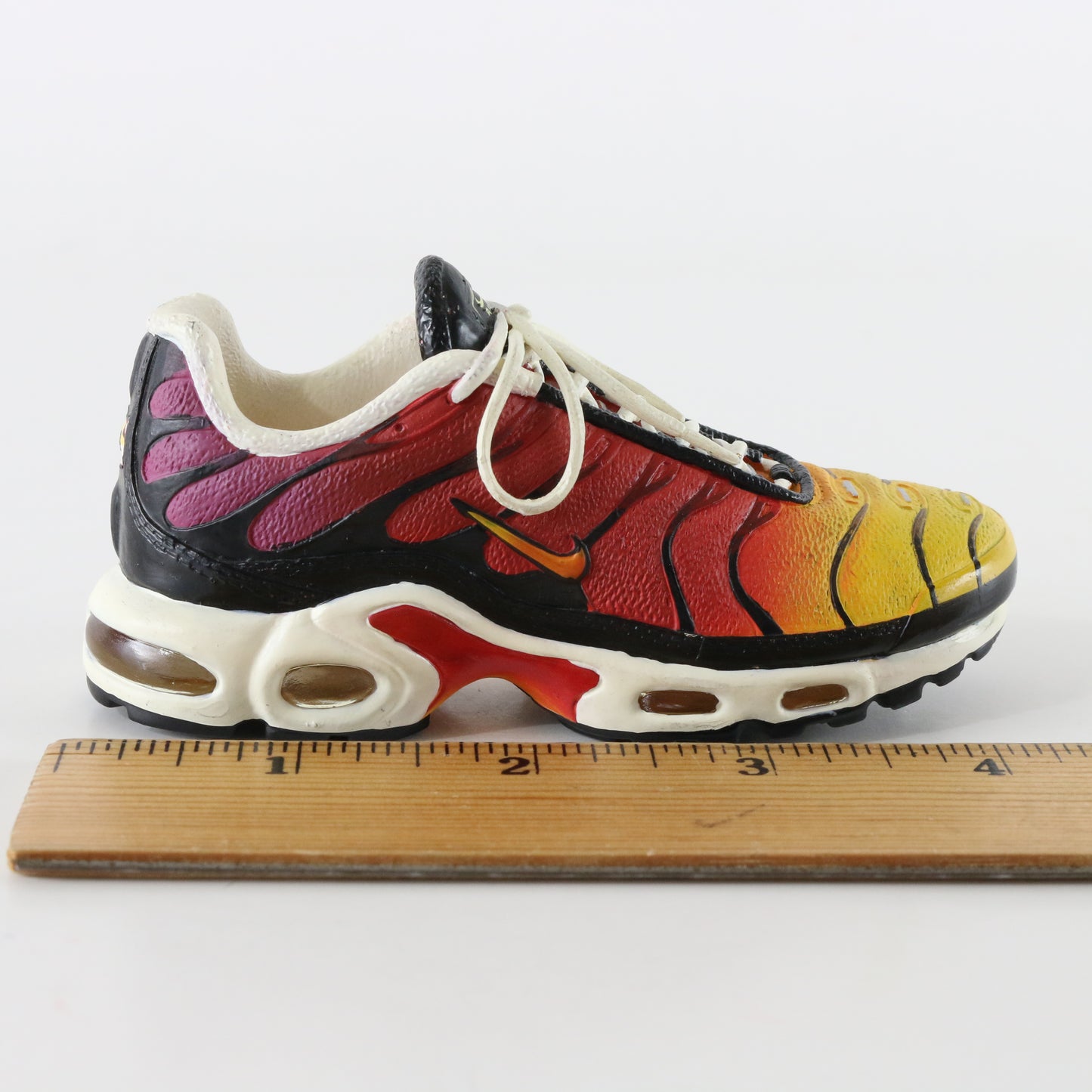 Nike Classics Air Max Plus Og Gold Raspberry Red Sneaker Ceramic Shoe