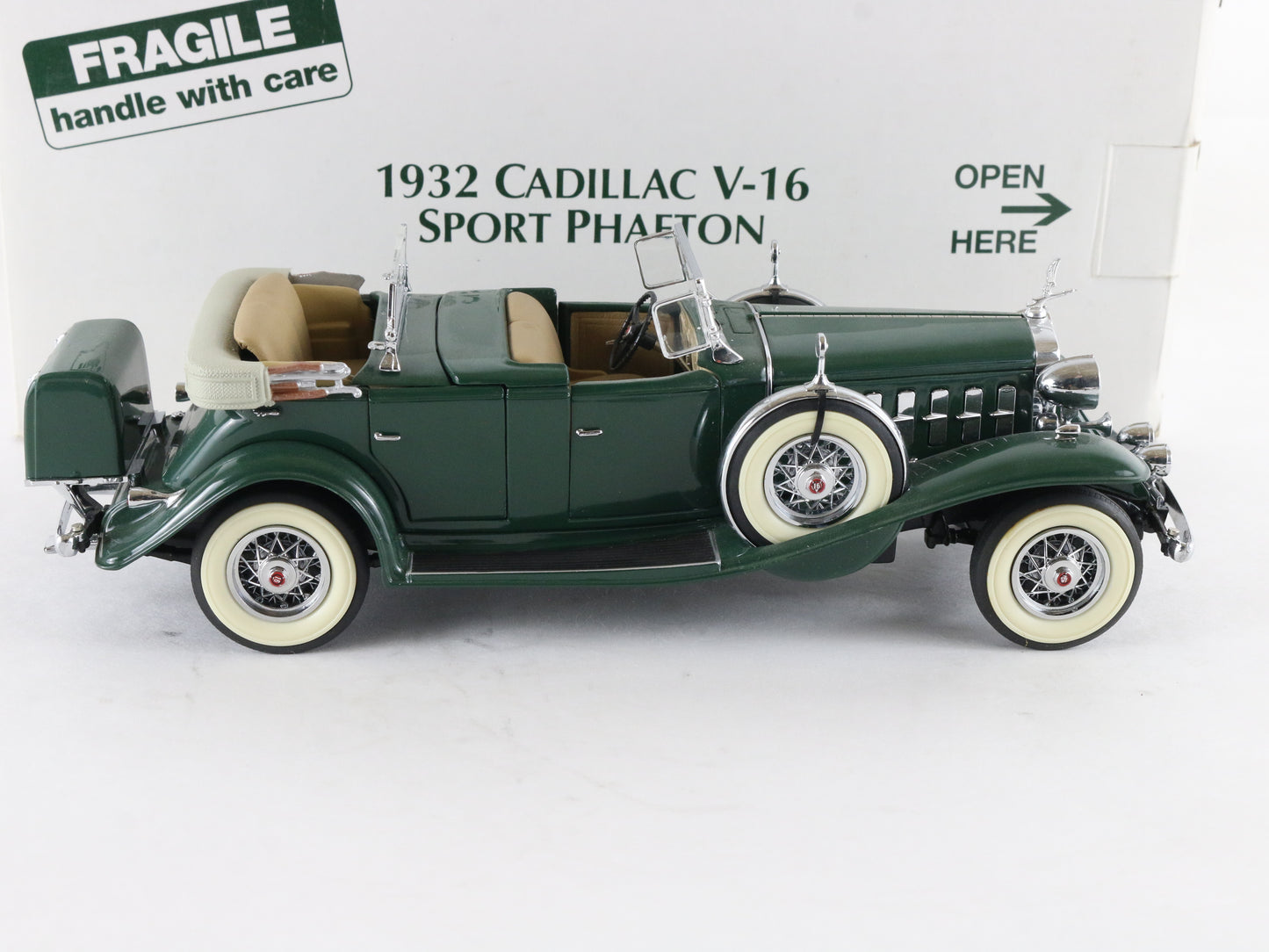 1932 Cadillac V-16 Sport Phaeton Convertible Green Tan Danbury Mint 1:24 Diecast