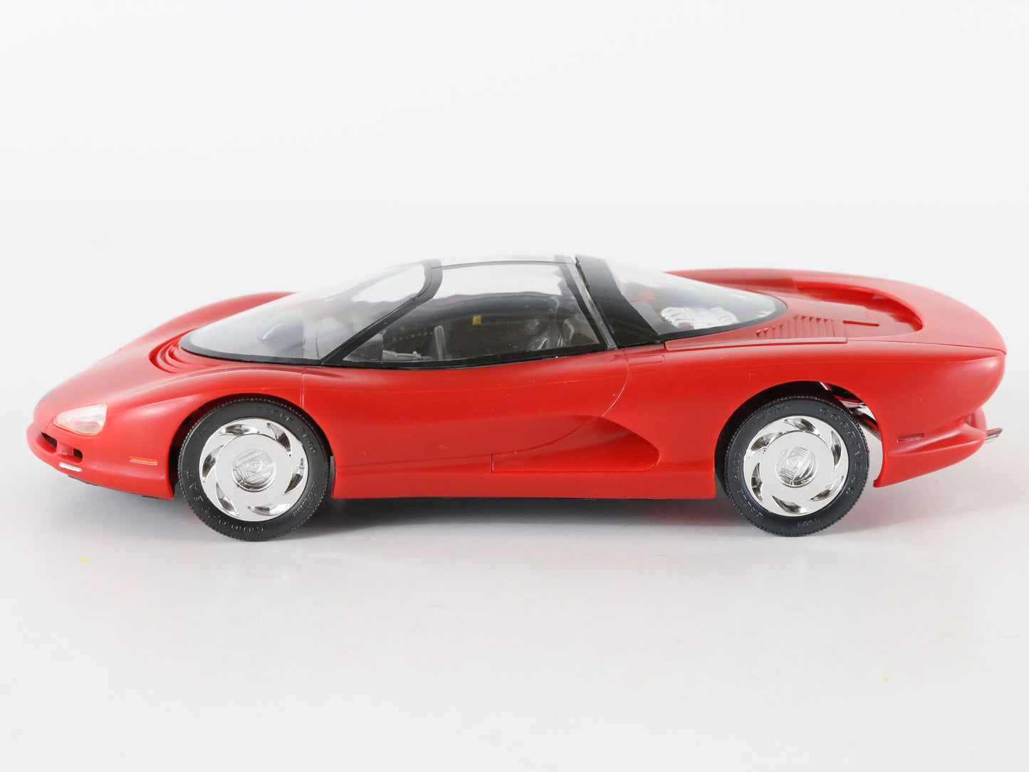 Chevrolet Corvette Indy Dream Machine Revell 1:25 Built Model Concept Car