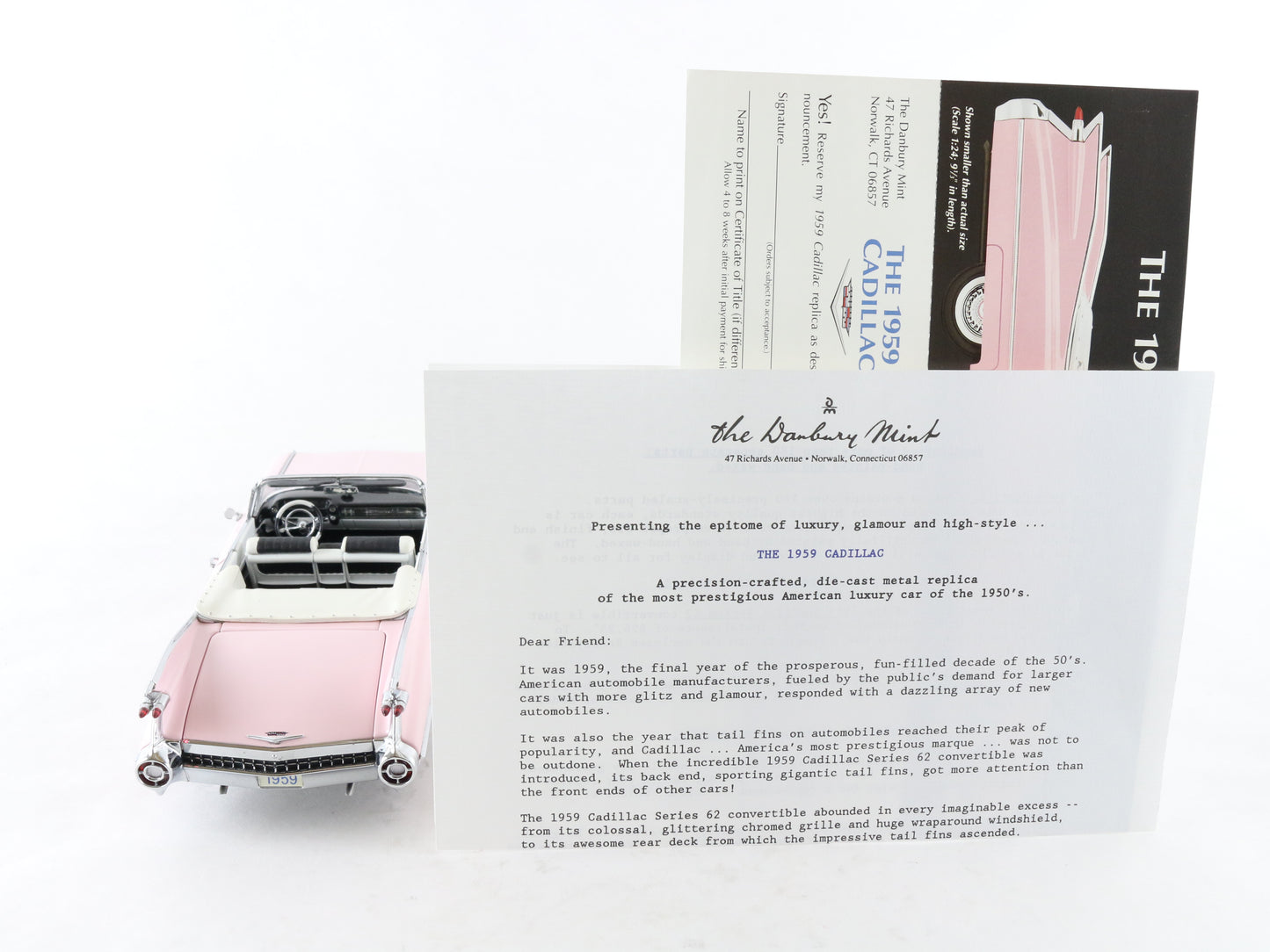 1959 Cadillac Series 62 Convertible Pink Danbury Mint 1:24 Model Car