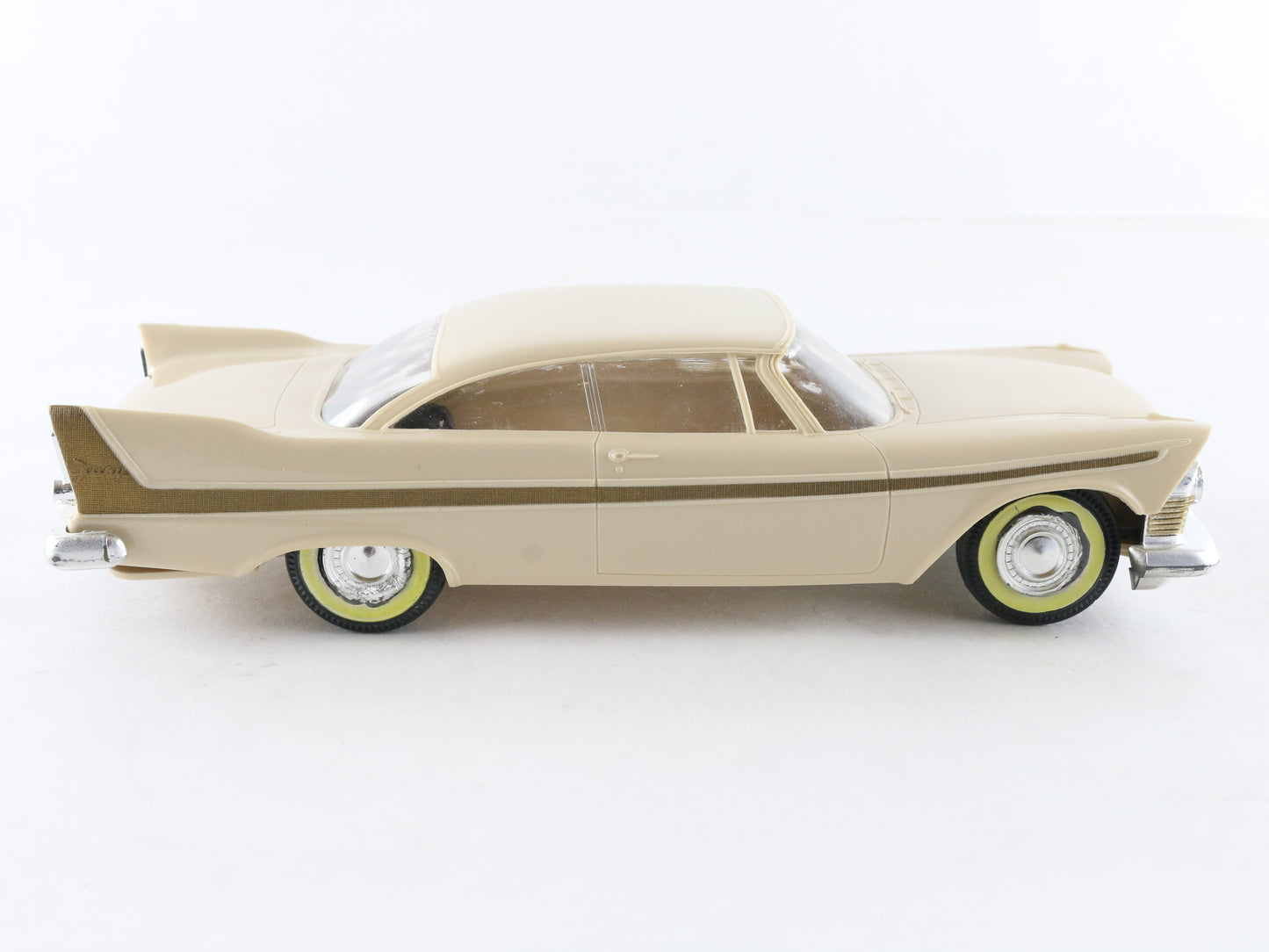 1958 Plymouth Fury Tan Torsion Aire Ride 1:25 Promo Model Car